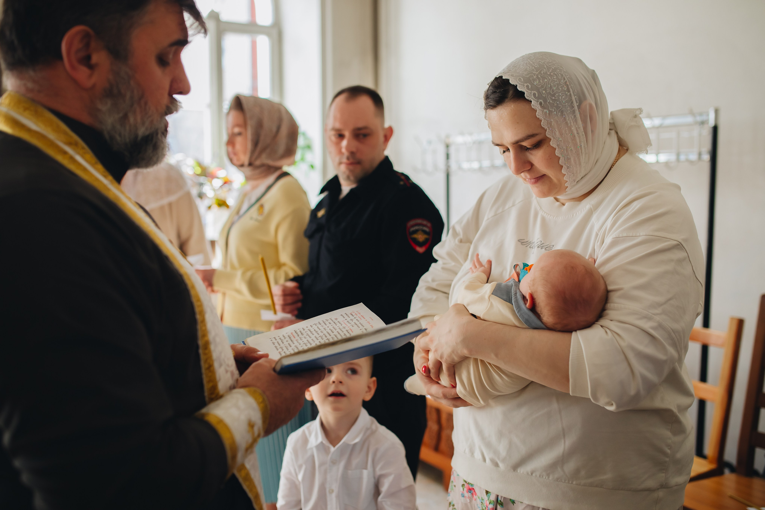 Крещение в светлом Храме. Семейный и детский фотограф в Москве Дорогова Екатерина
