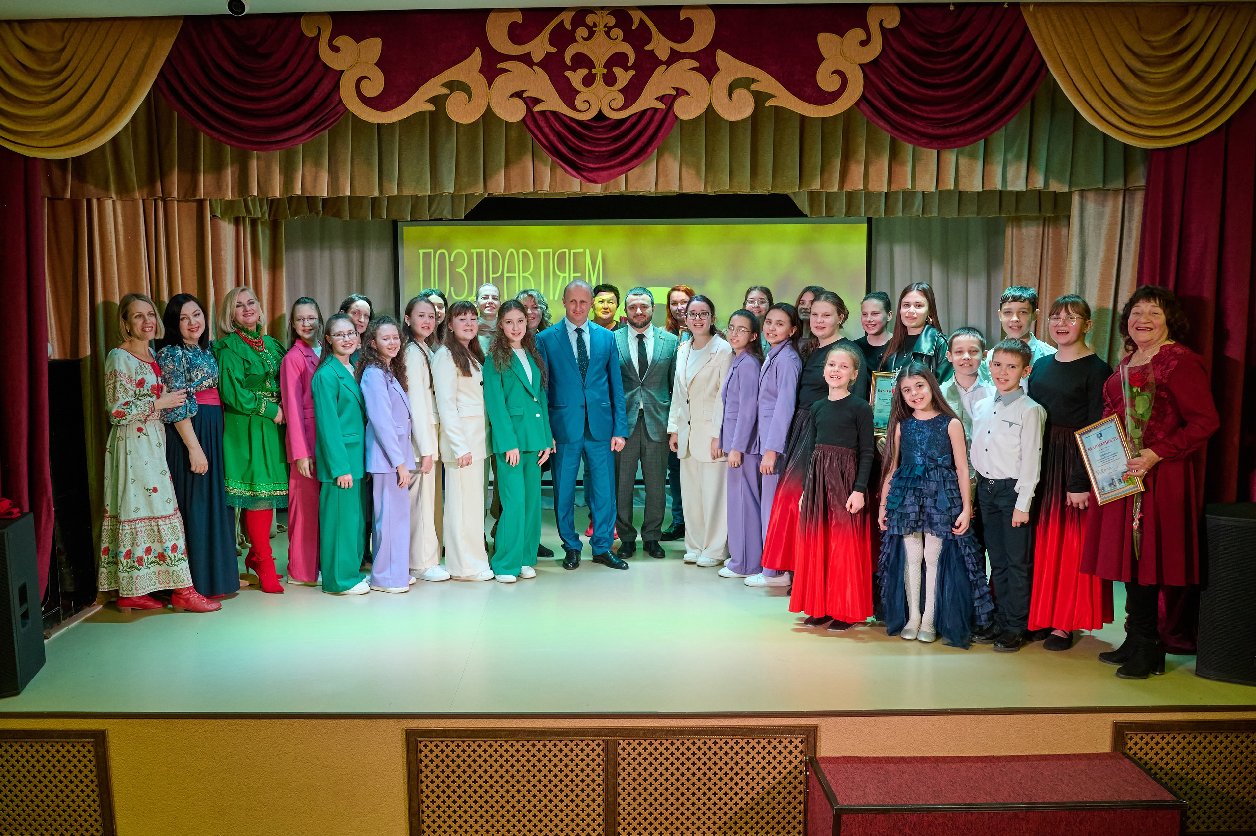 8 марта Виноградный. Жизнь курорта Кабардинка в фотографиях