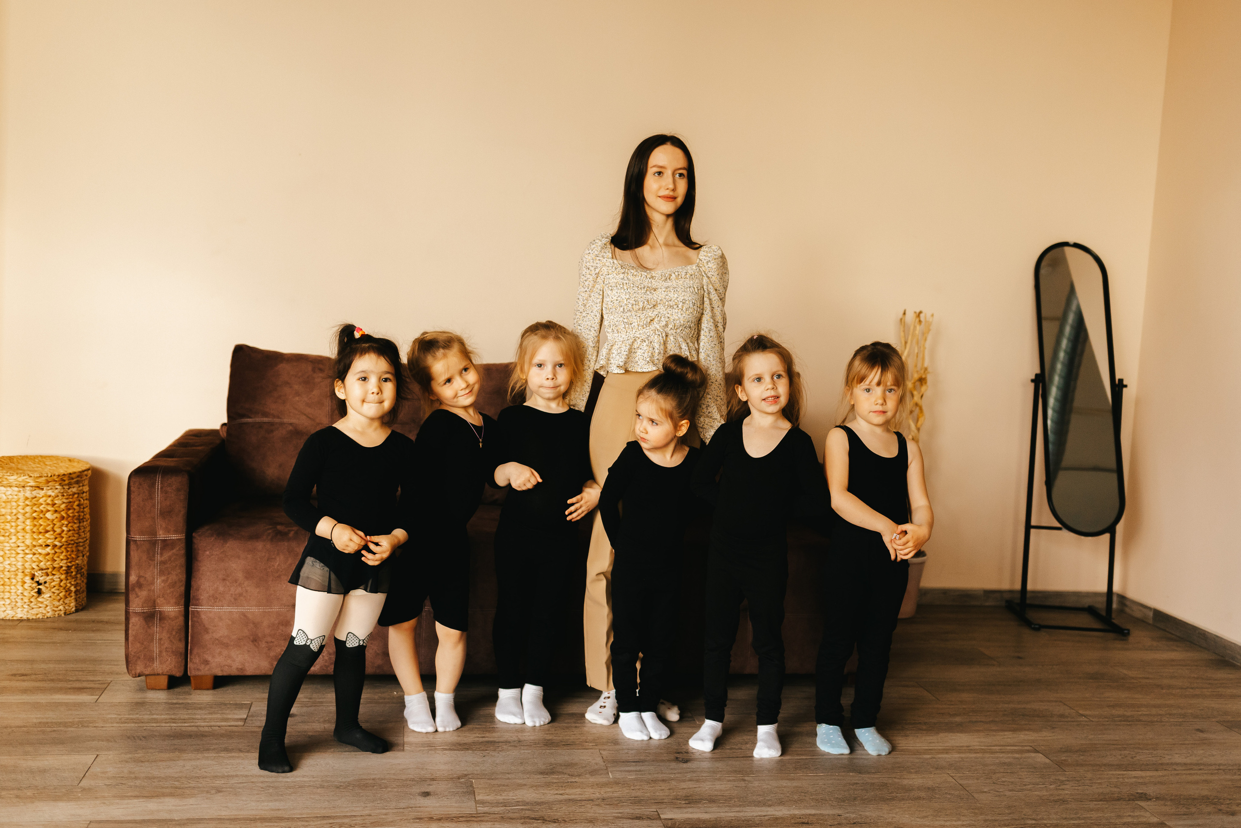 Занятие по гимнастике. Семейный lifestyle фотограф в Санкт-Петербурге Людмила Пахомова