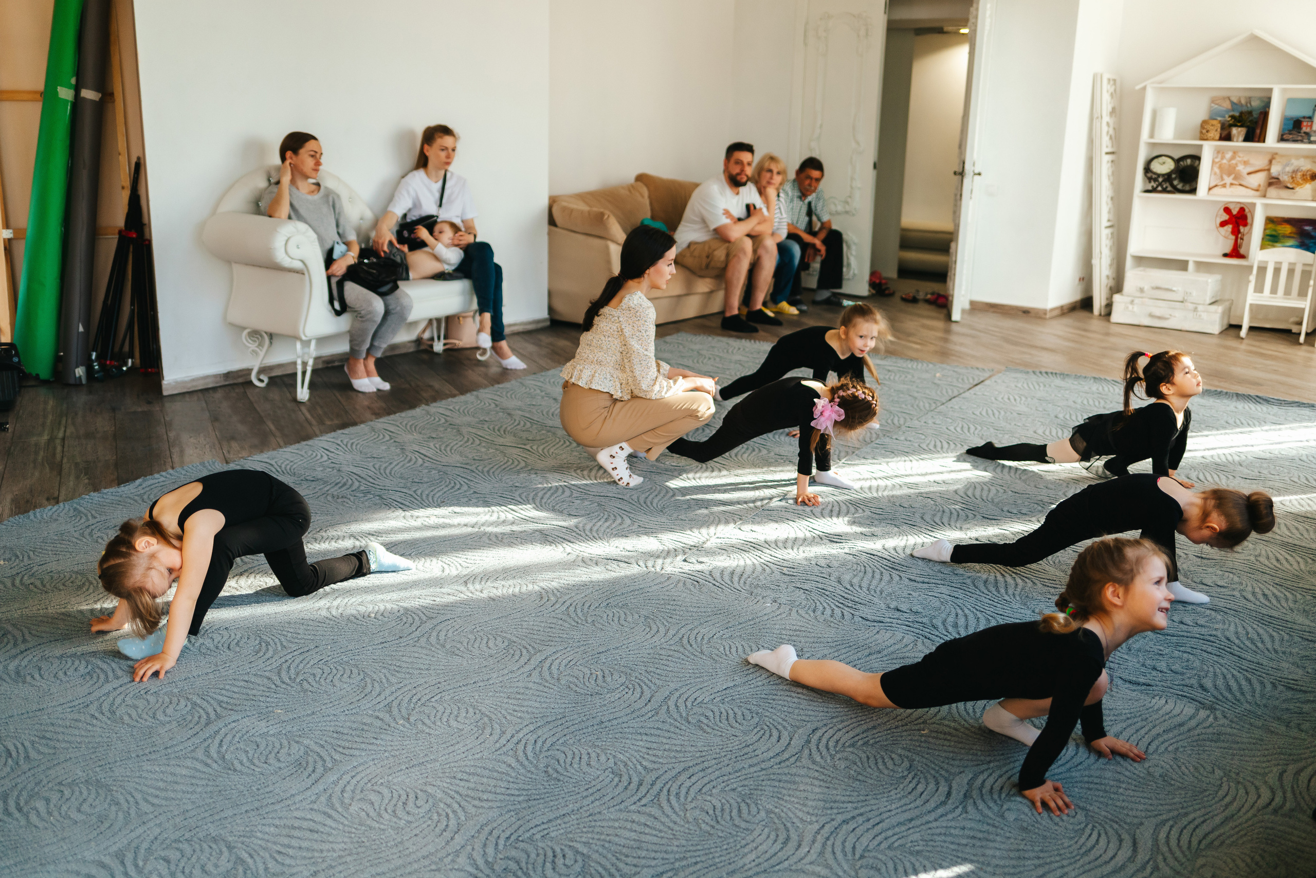 Занятие по гимнастике. Семейный lifestyle фотограф в Санкт-Петербурге Людмила Пахомова