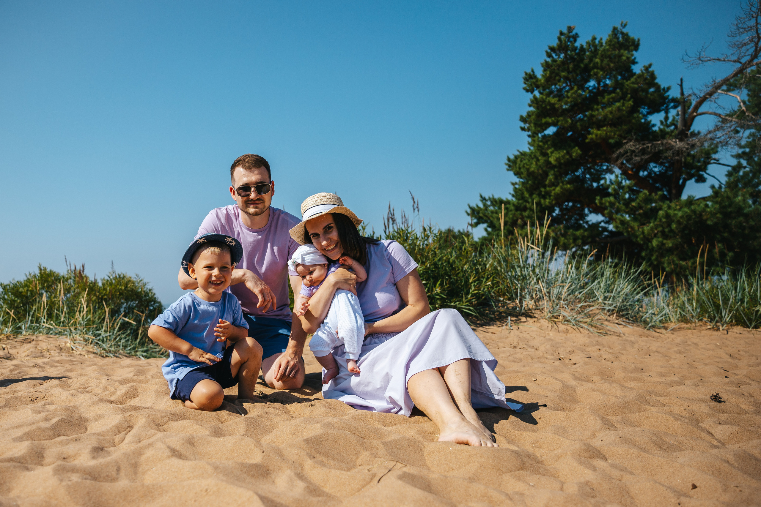 Олег, Александра, Ярослав и Олеся. Семейный lifestyle фотограф в Санкт-Петербурге Людмила Пахомова