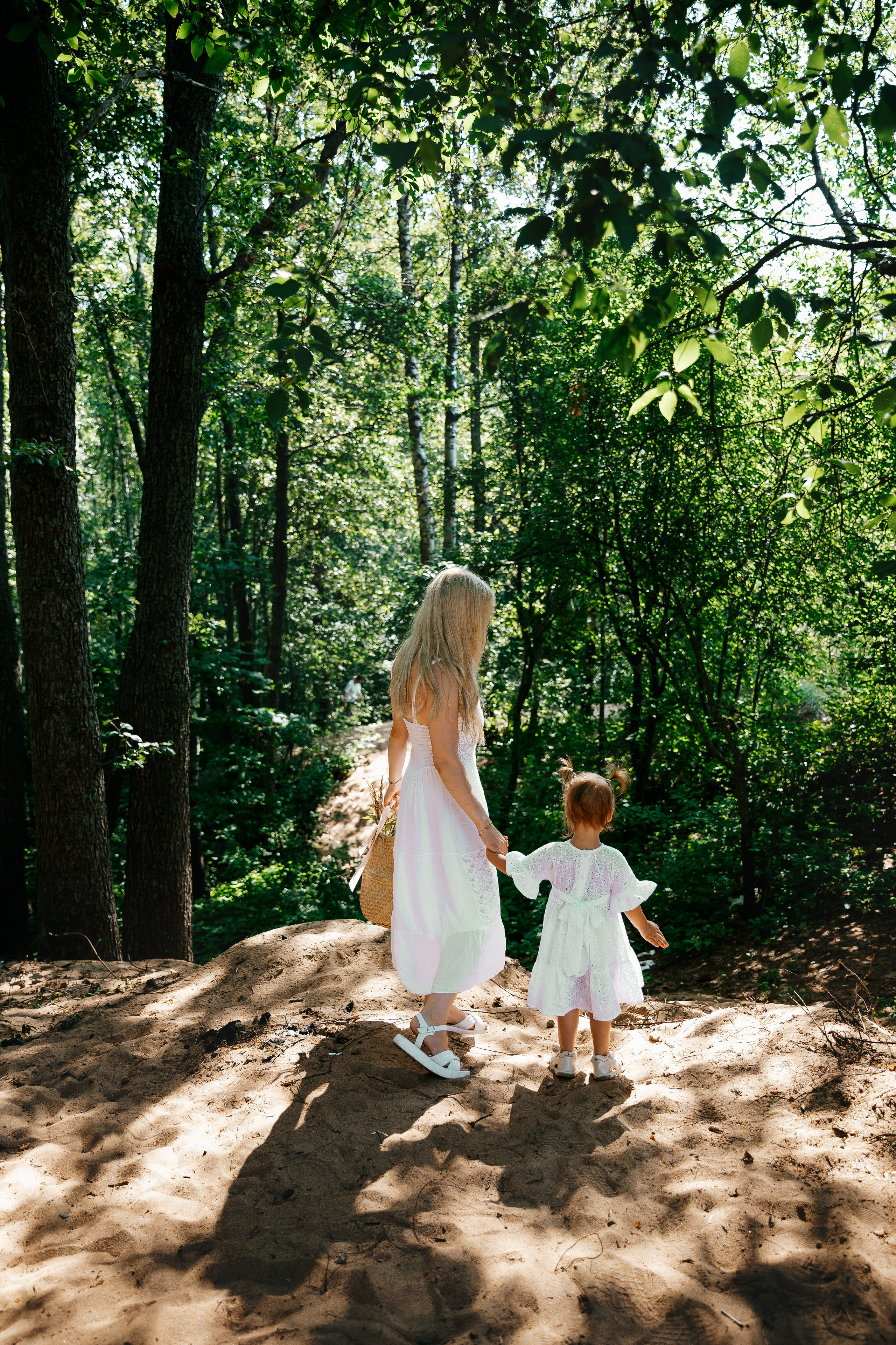 Фотопрогулка на Финском заливе. Александр, Таня, Оливия и Тая. Семейный lifestyle фотограф в Санкт-Петербурге Людмила Пахомова