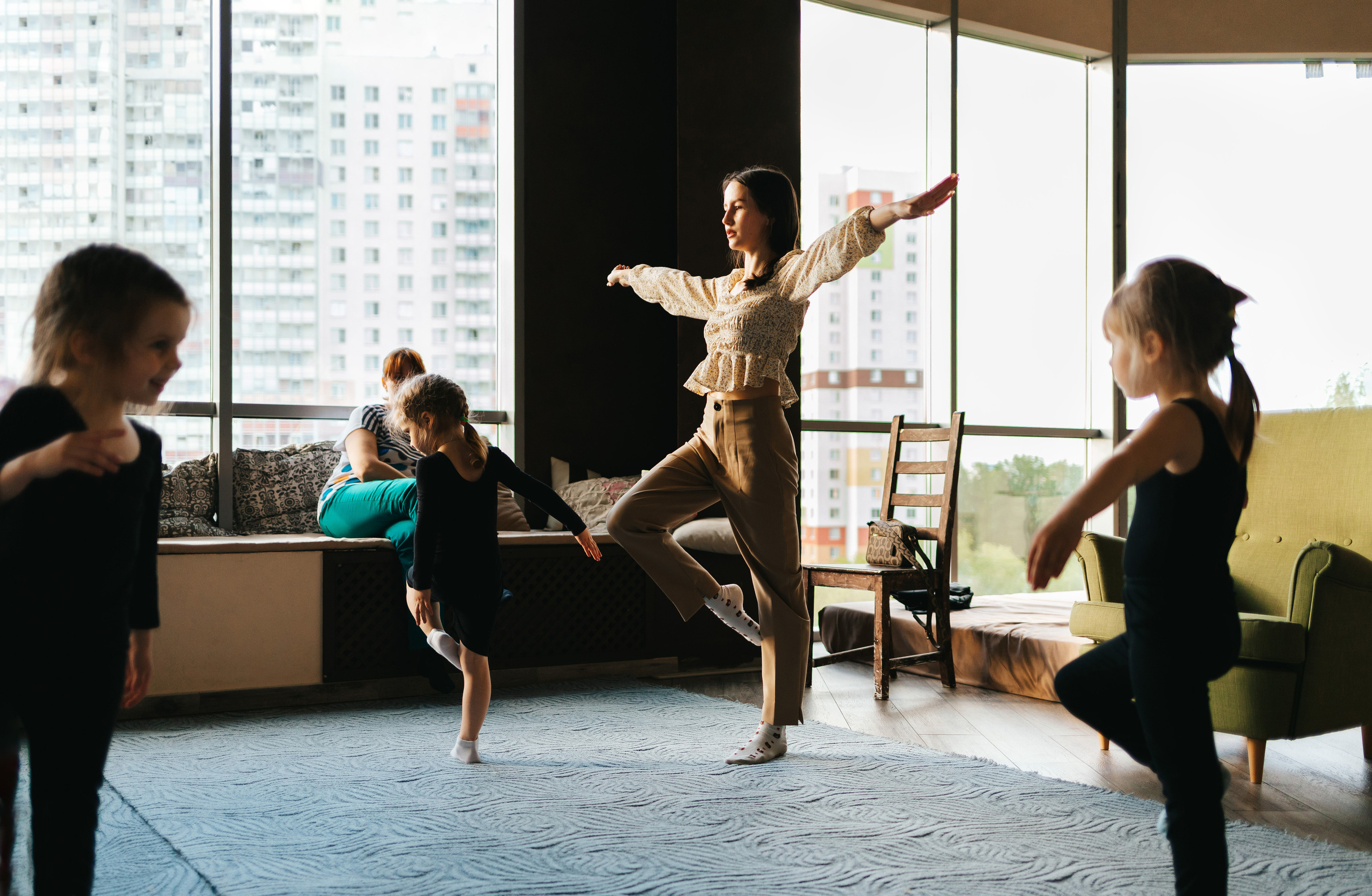 Занятие по гимнастике. Семейный lifestyle фотограф в Санкт-Петербурге Людмила Пахомова