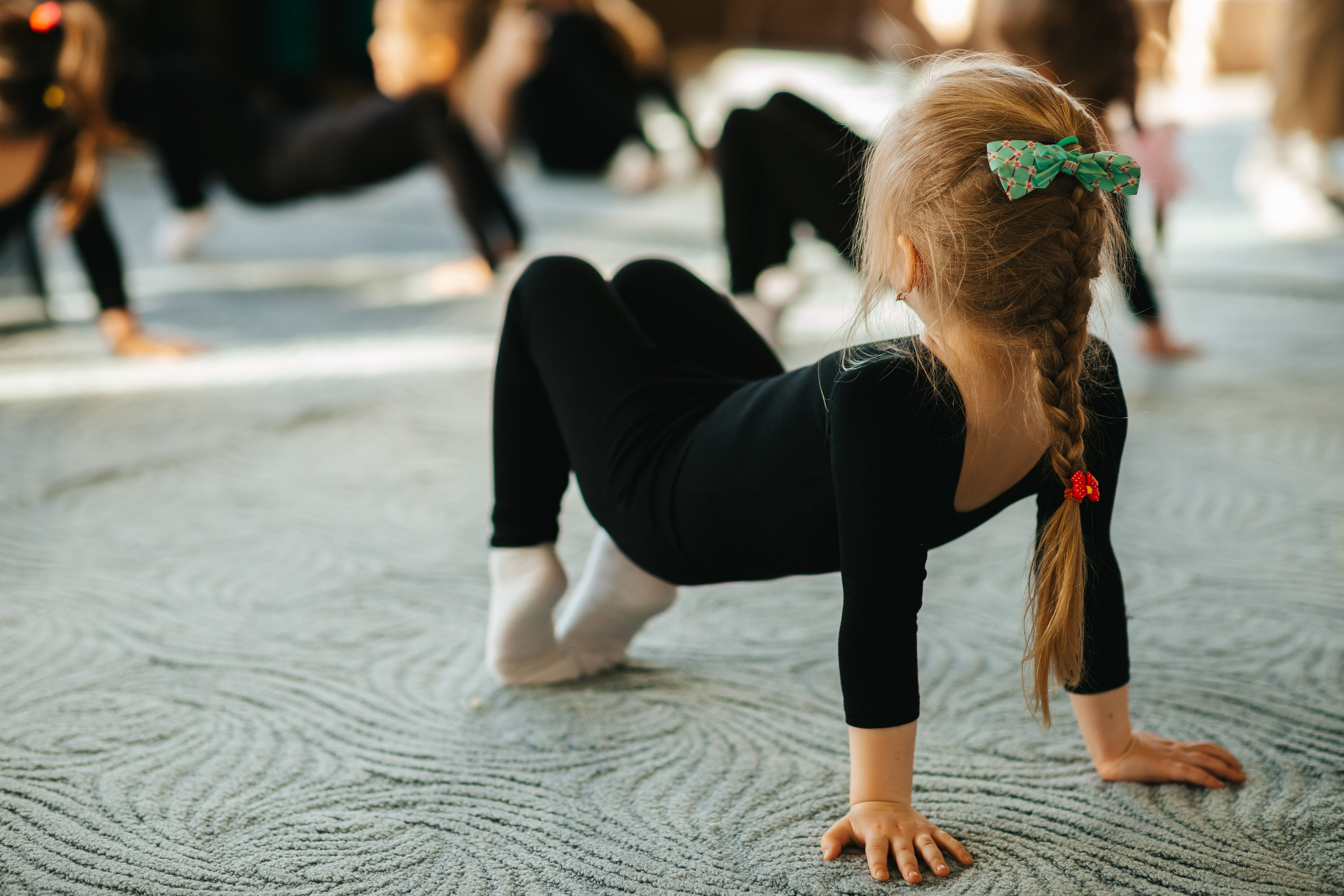 Занятие по гимнастике. Семейный lifestyle фотограф в Санкт-Петербурге Людмила Пахомова