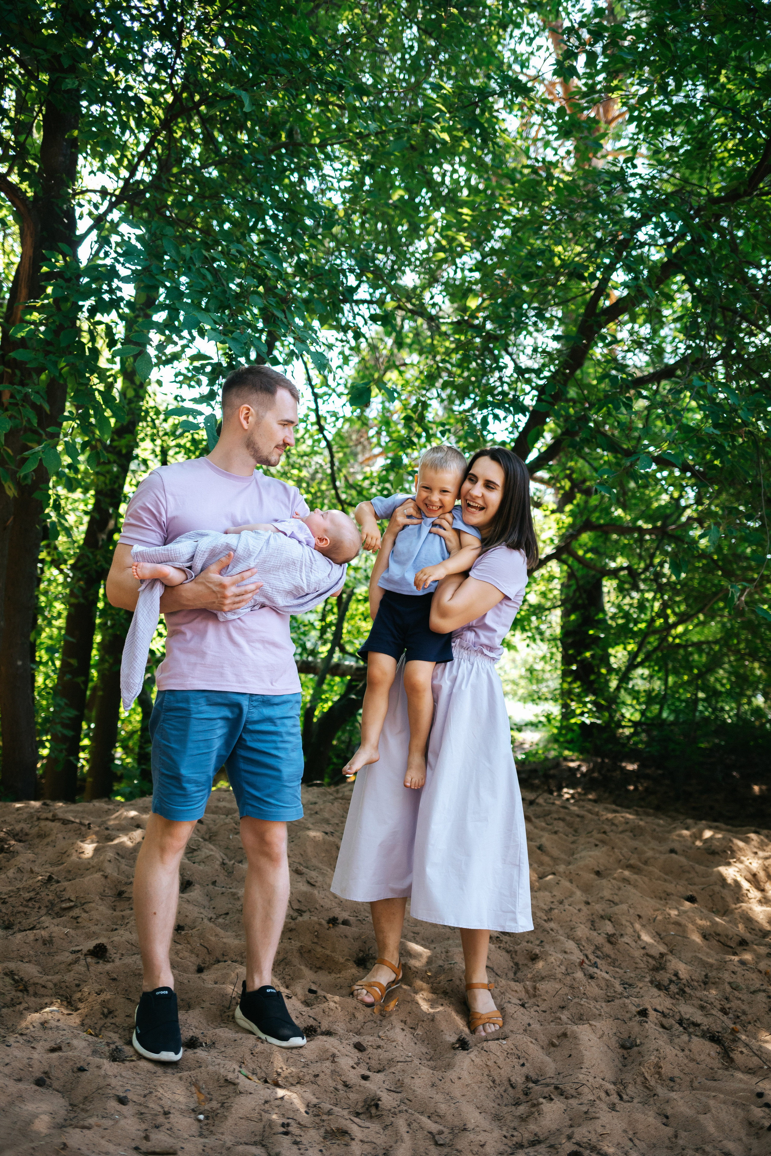 Олег, Александра, Ярослав и Олеся. Семейный lifestyle фотограф в Санкт-Петербурге Людмила Пахомова