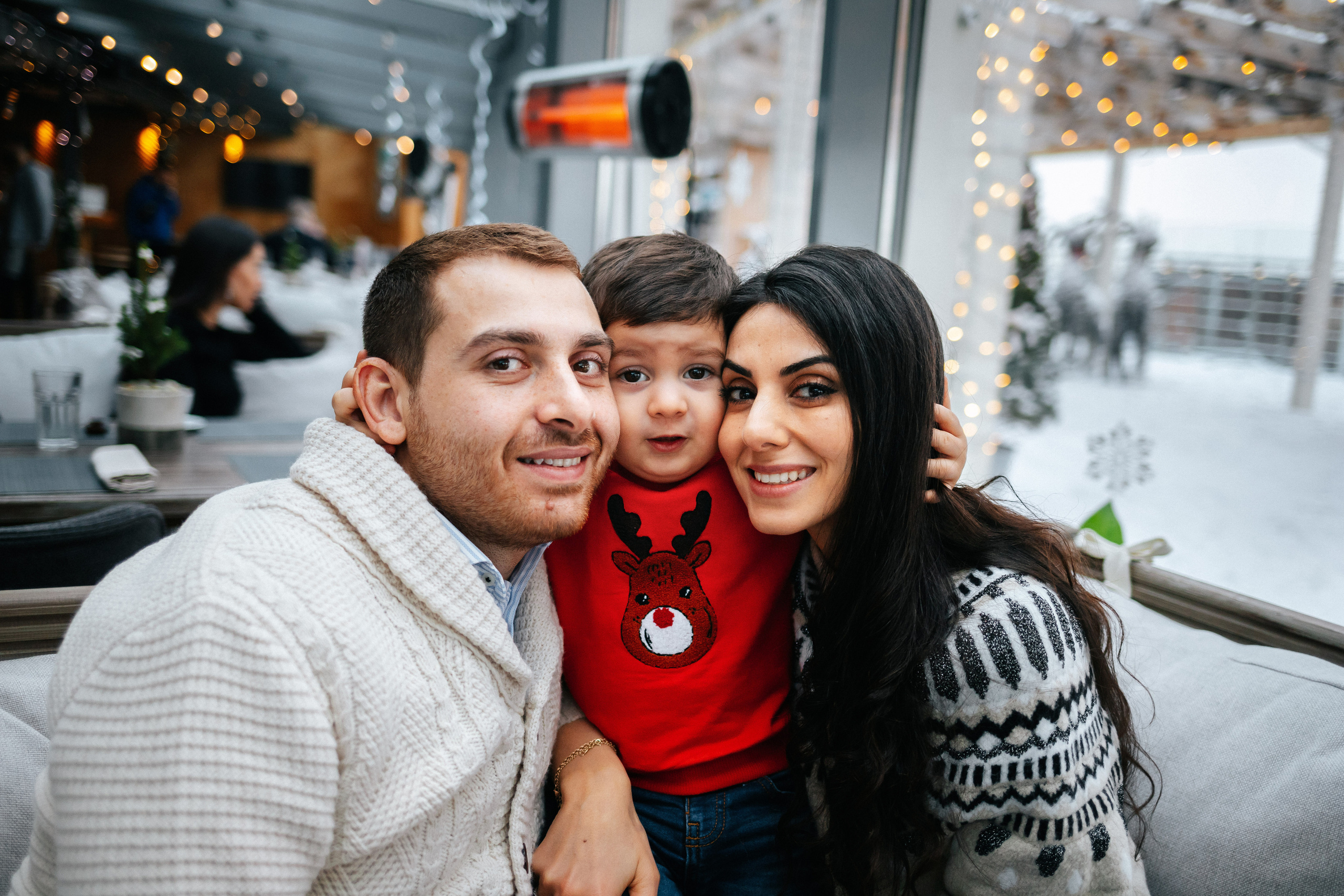 Новогодняя прогулка и фотосессия в кафе. Семейный lifestyle фотограф в Санкт-Петербурге Людмила Пахомова
