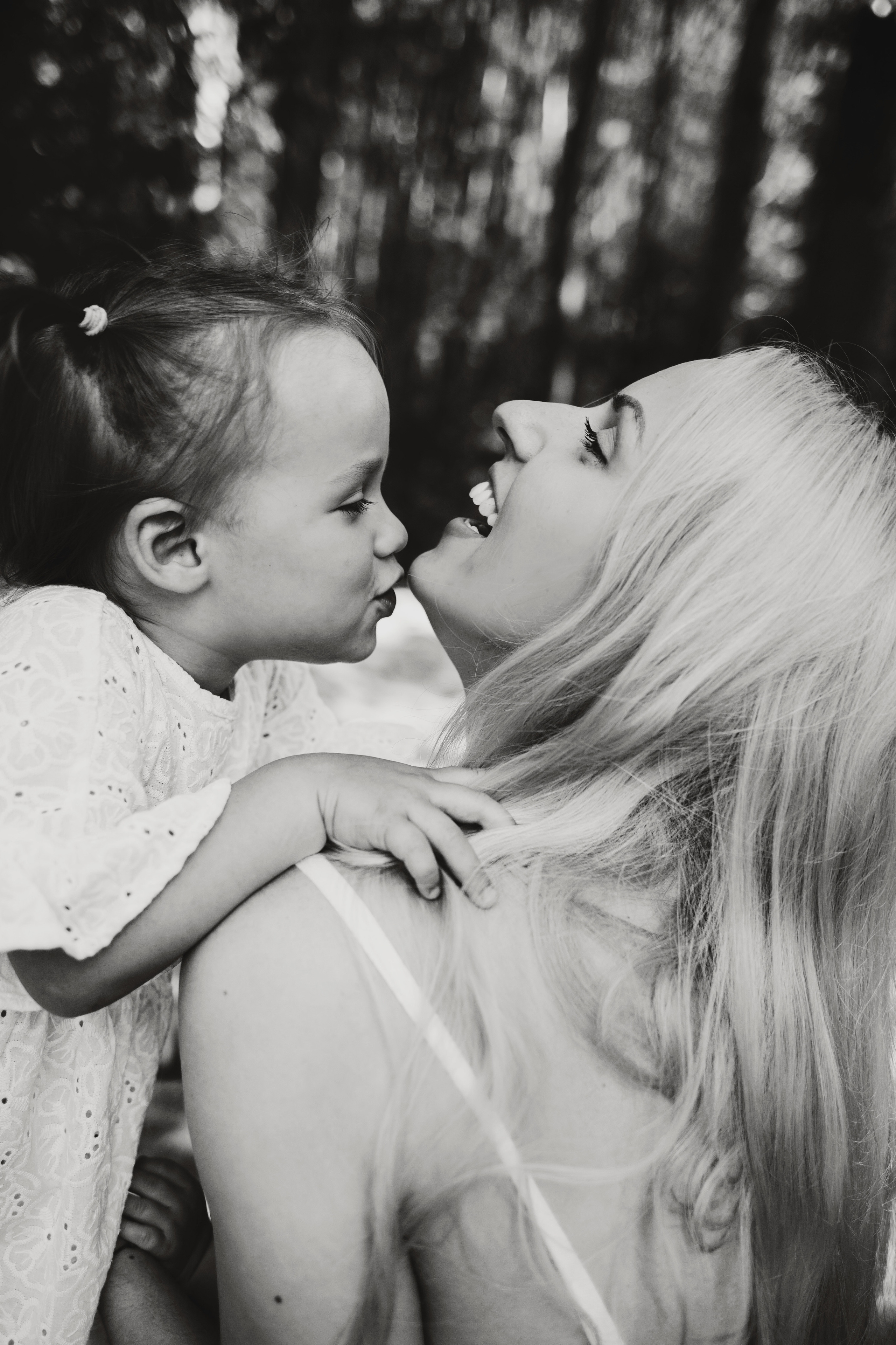 Фотопрогулка на Финском заливе. Александр, Таня, Оливия и Тая. Семейный lifestyle фотограф в Санкт-Петербурге Людмила Пахомова