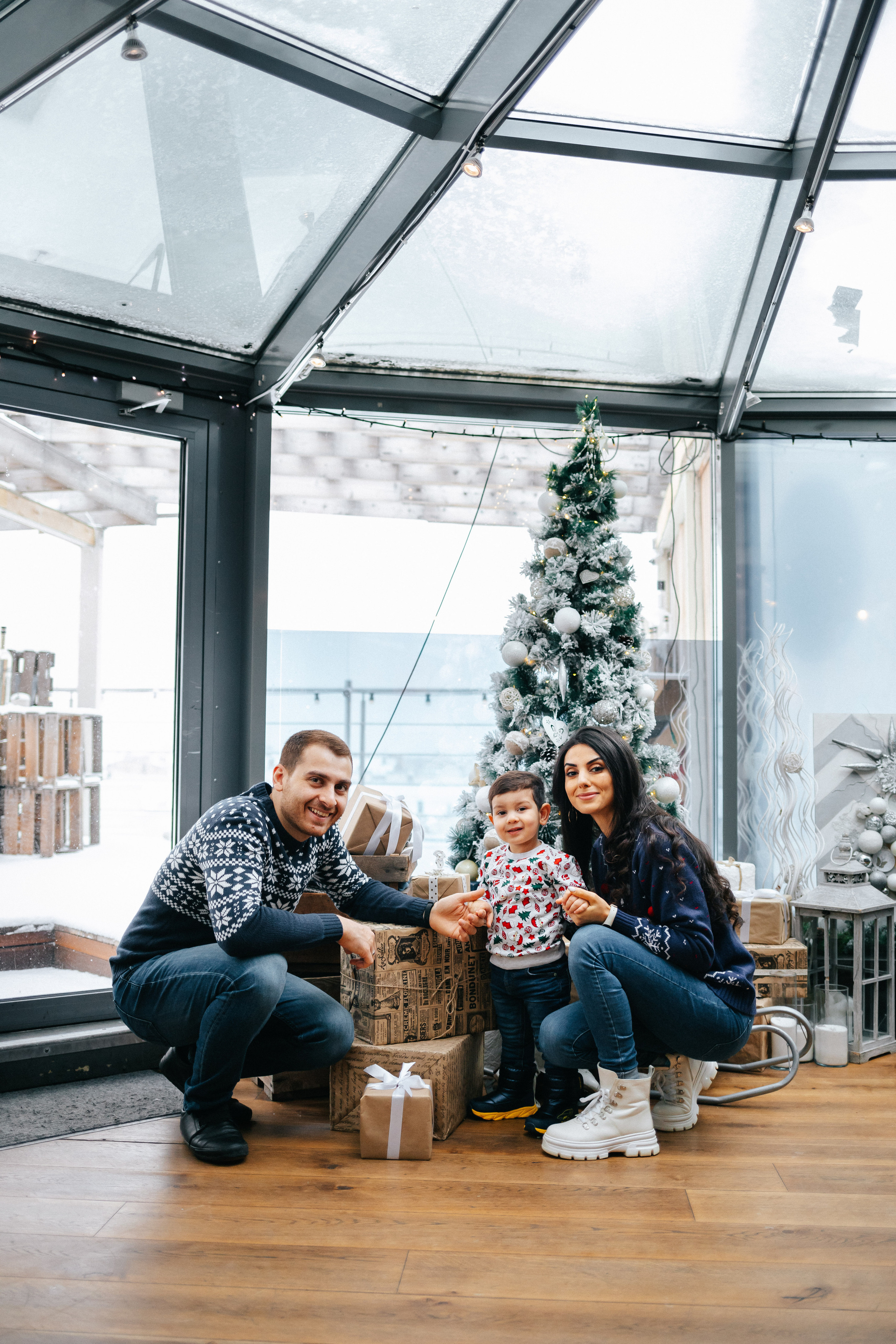 Новогодняя прогулка и фотосессия в кафе. Семейный lifestyle фотограф в Санкт-Петербурге Людмила Пахомова