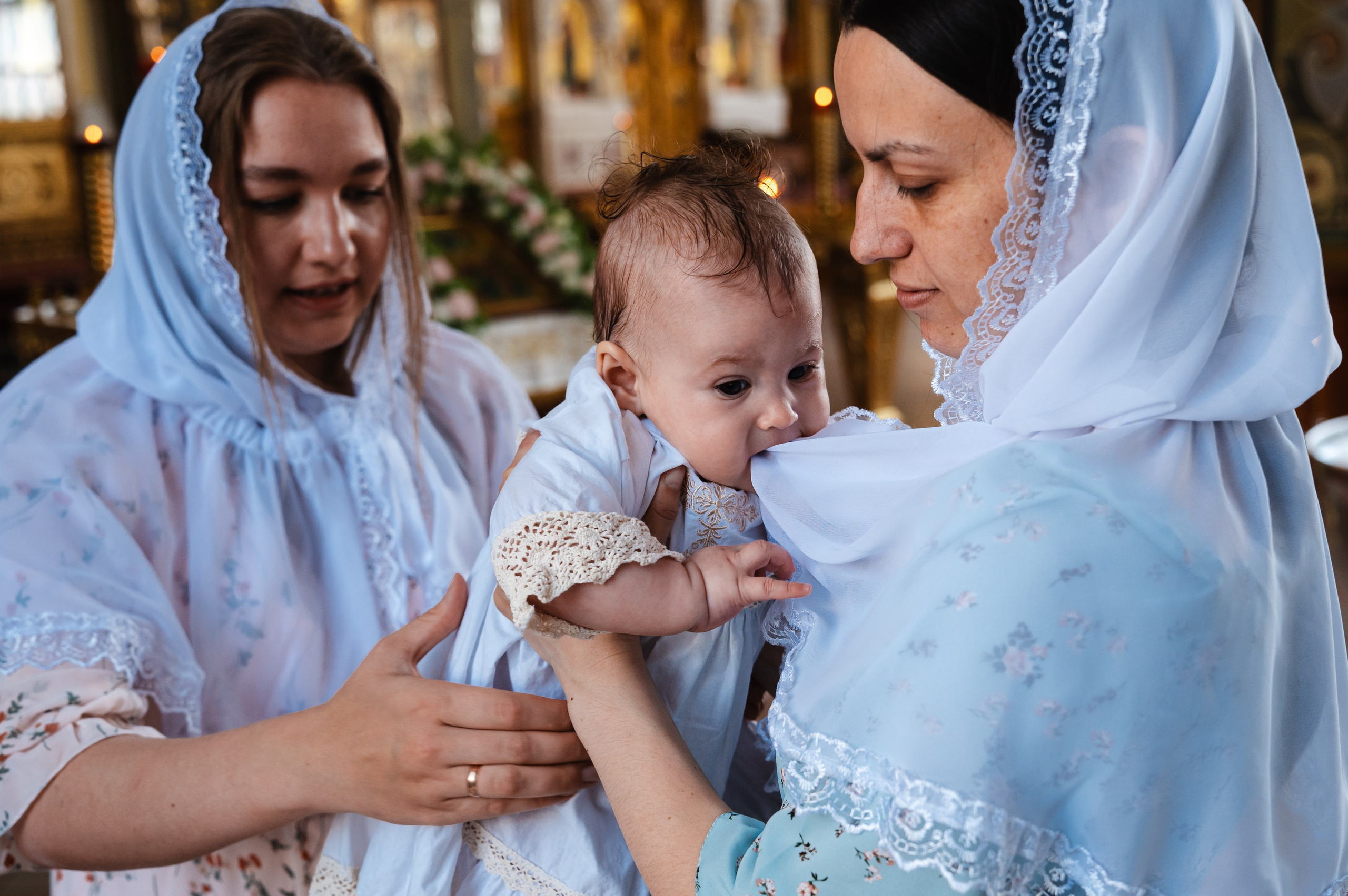 Таинство Крещения Дарьи (Храм Преполовения Пятидесятницы). Фотограф Ярута Оксана / Ростов-на-Дону