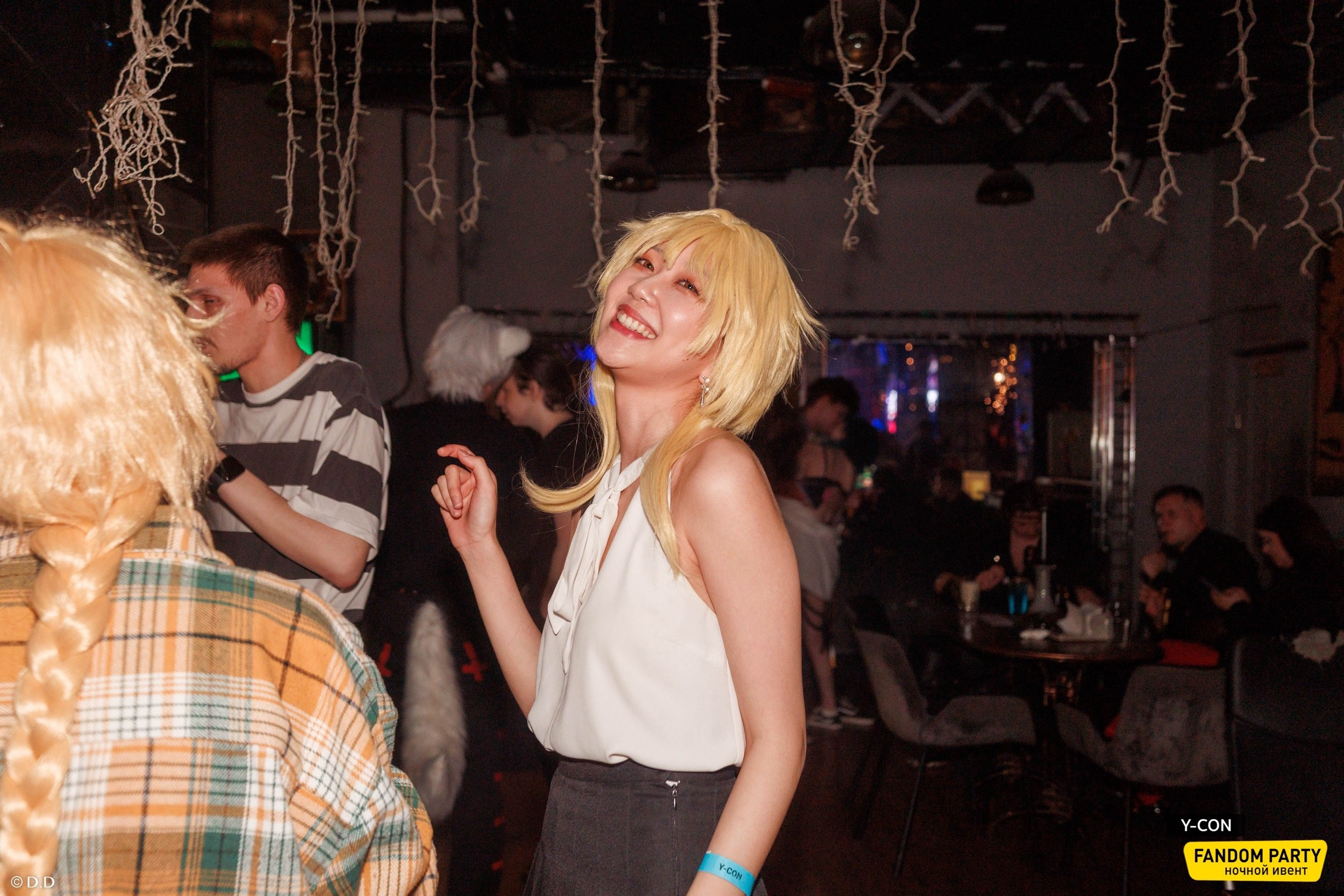 Fandom Party 18+ в Live Star Club 2025. Различные мероприятия и просто фотографии людей