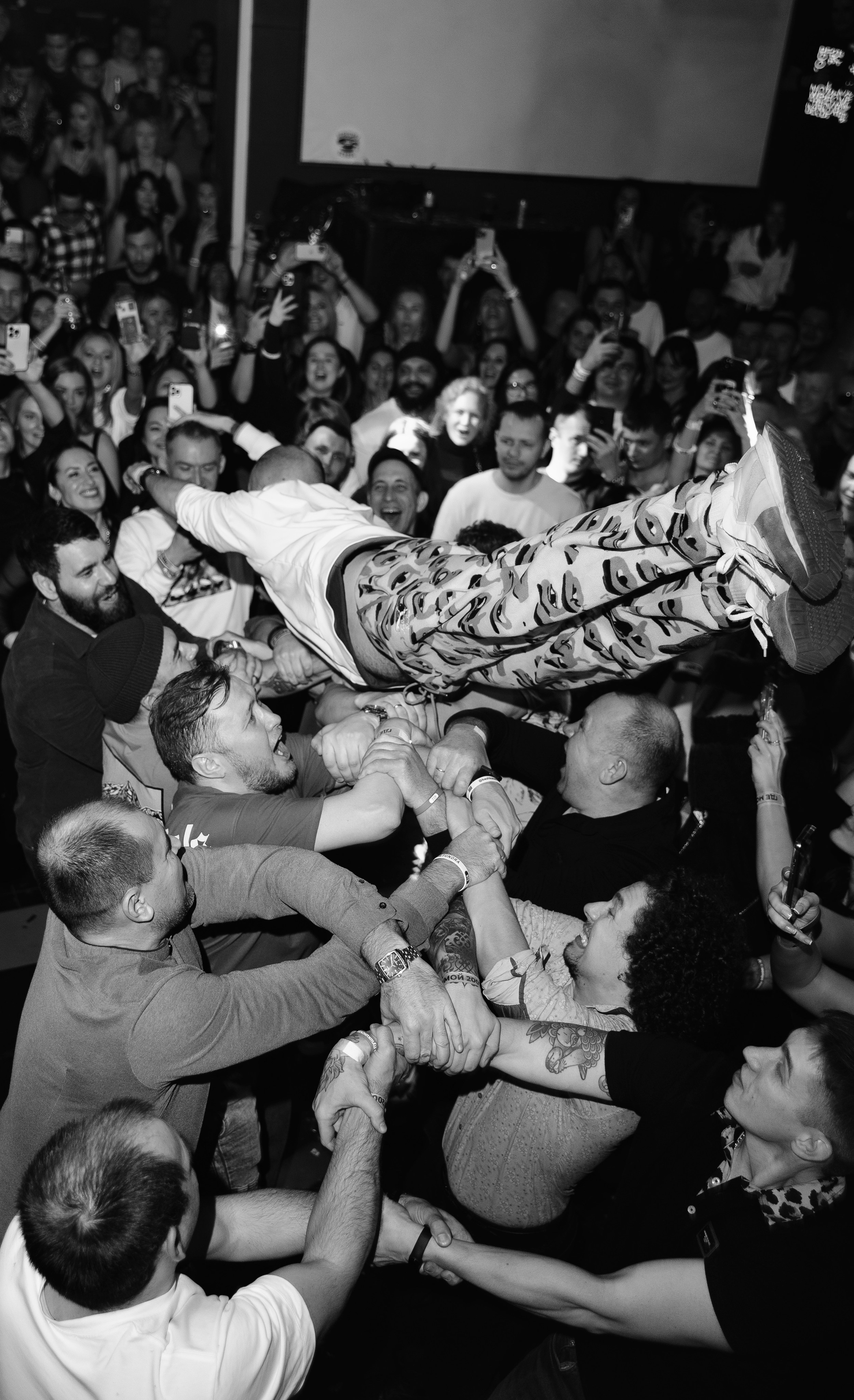 Где мой 2007: ностальгия и Катя Чехова / 2023. Саша Копылов, фотограф в Казани