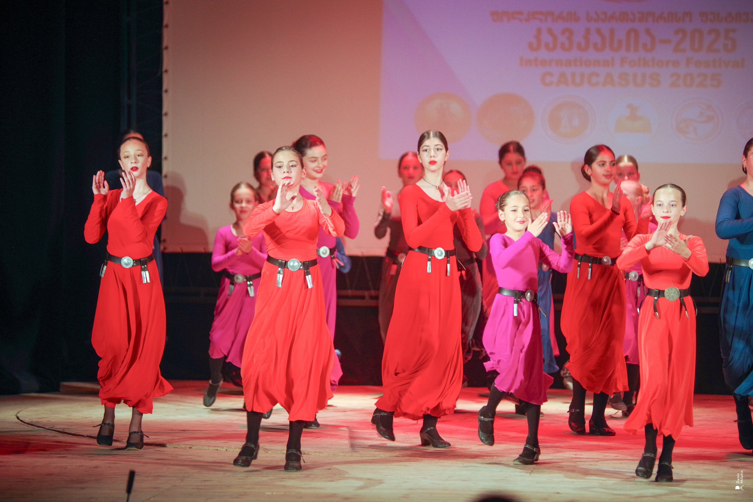 Танцы в прекрасном Они. Портретный фотограф Денис Милютин