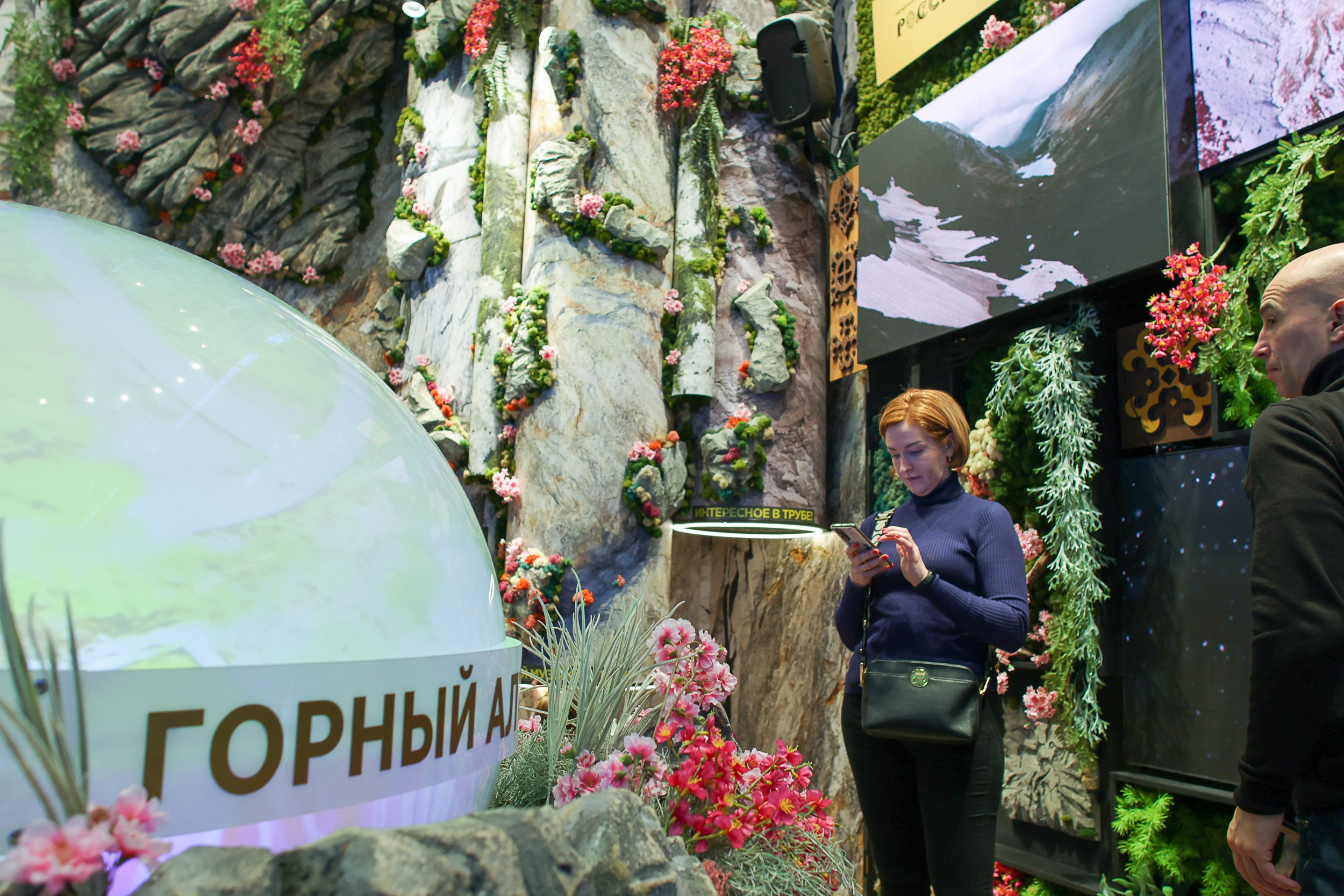 Выставка «Россия». Репортажный, архитектурный, театральный и файн-арт фотограф Лена Мельникова в Москве