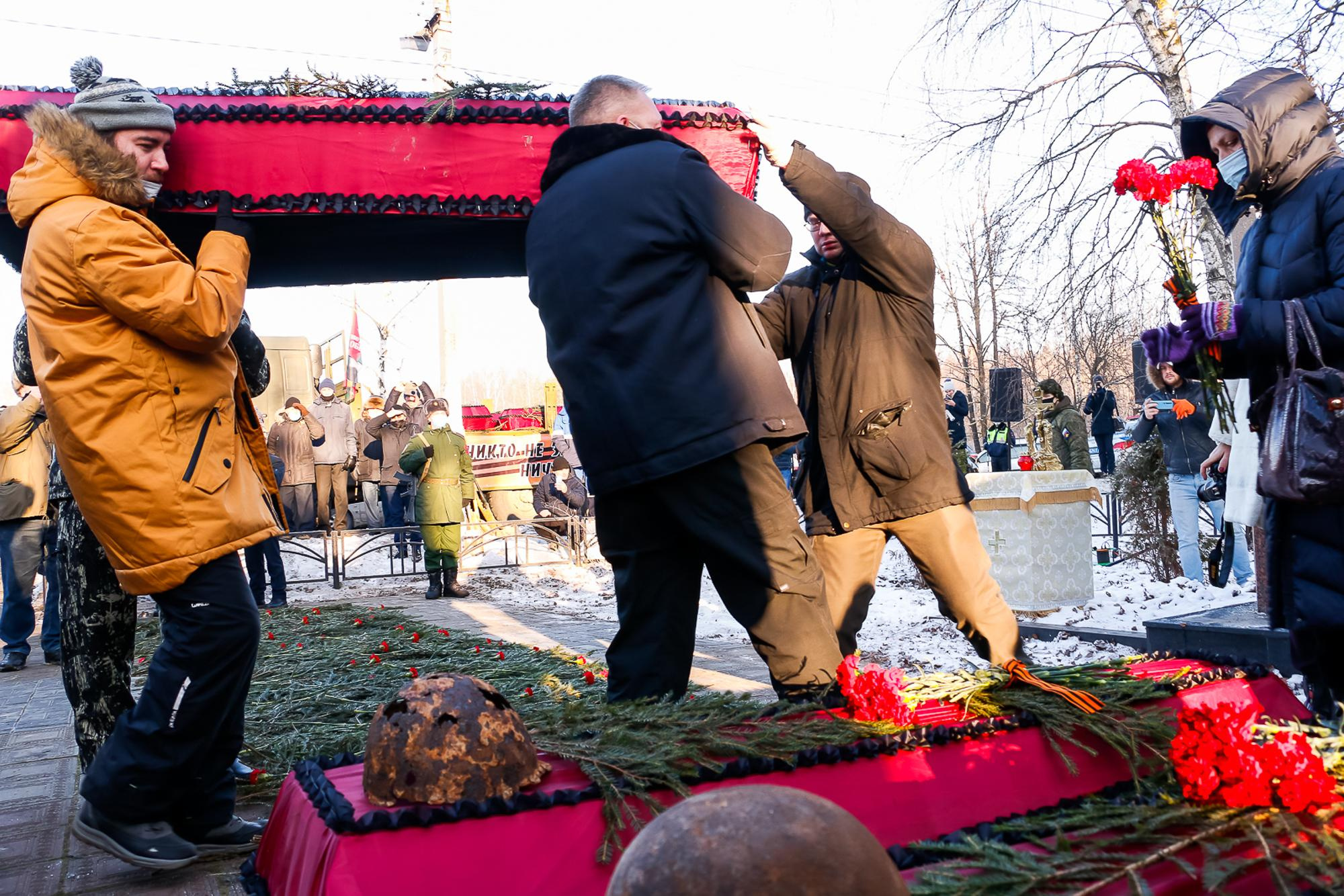 Захоронение останков защитников Москвы. Мария Ткаченко. Документальная фотография
