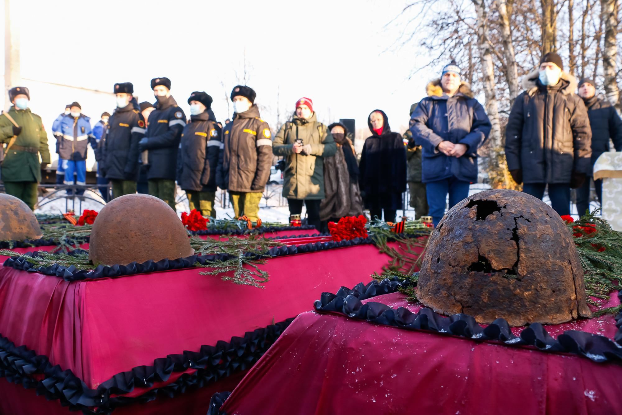 Захоронение останков защитников Москвы. Мария Ткаченко. Документальная фотография