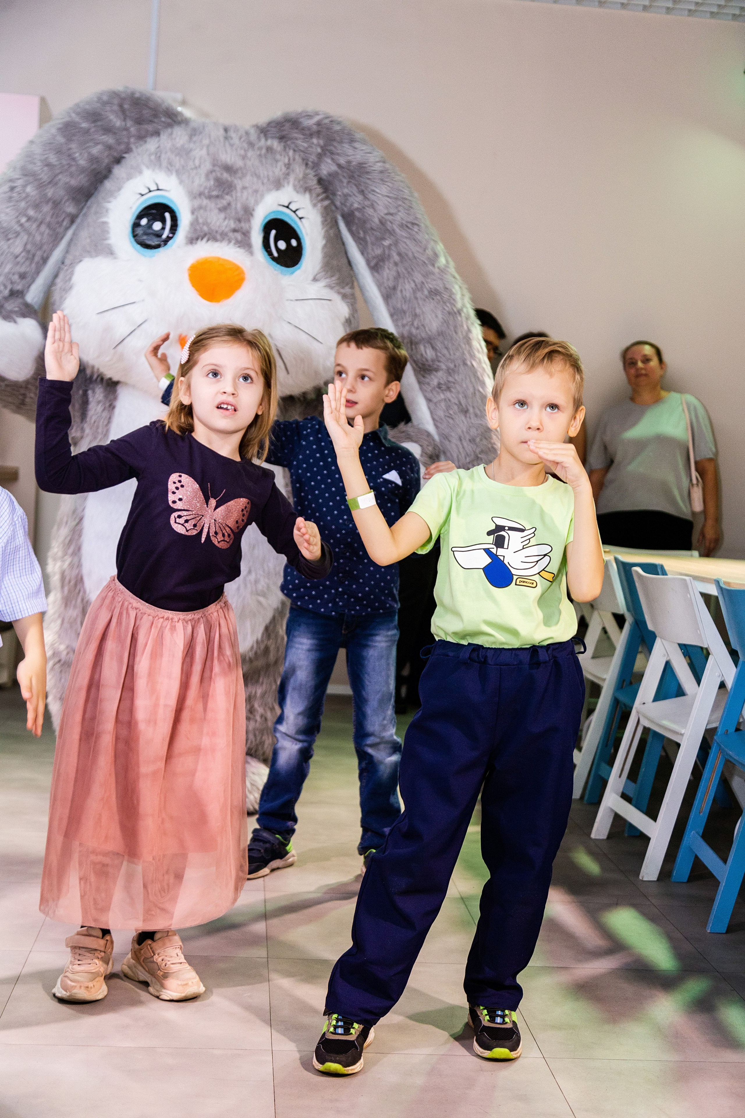 Лиде и Лизе 6 лет. Детский фотограф видеограф в Хабаровске Михаил Орлов