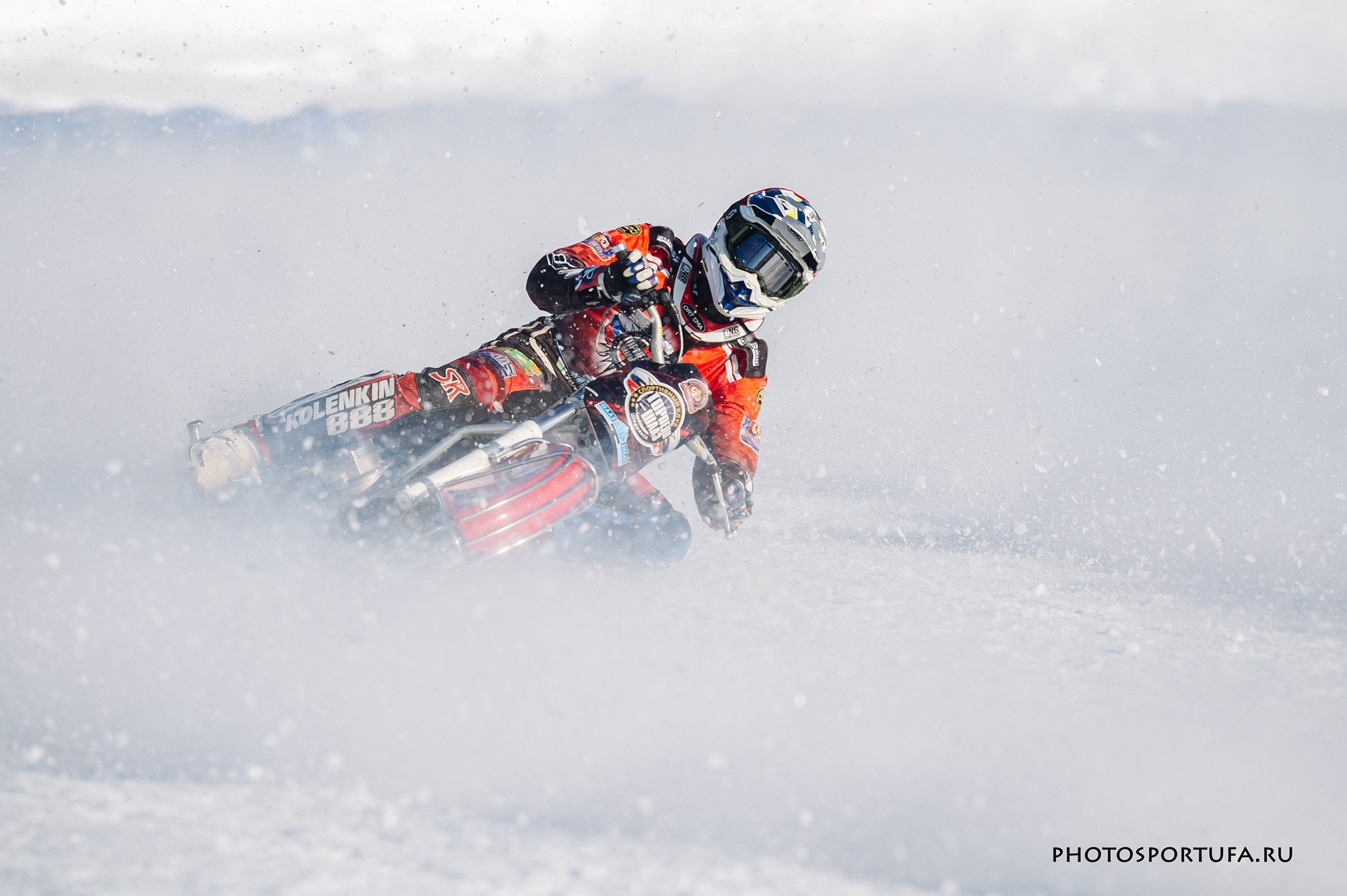 Мотогонку на льду. Спортивный фотограф в Уфе Евгений Буров
