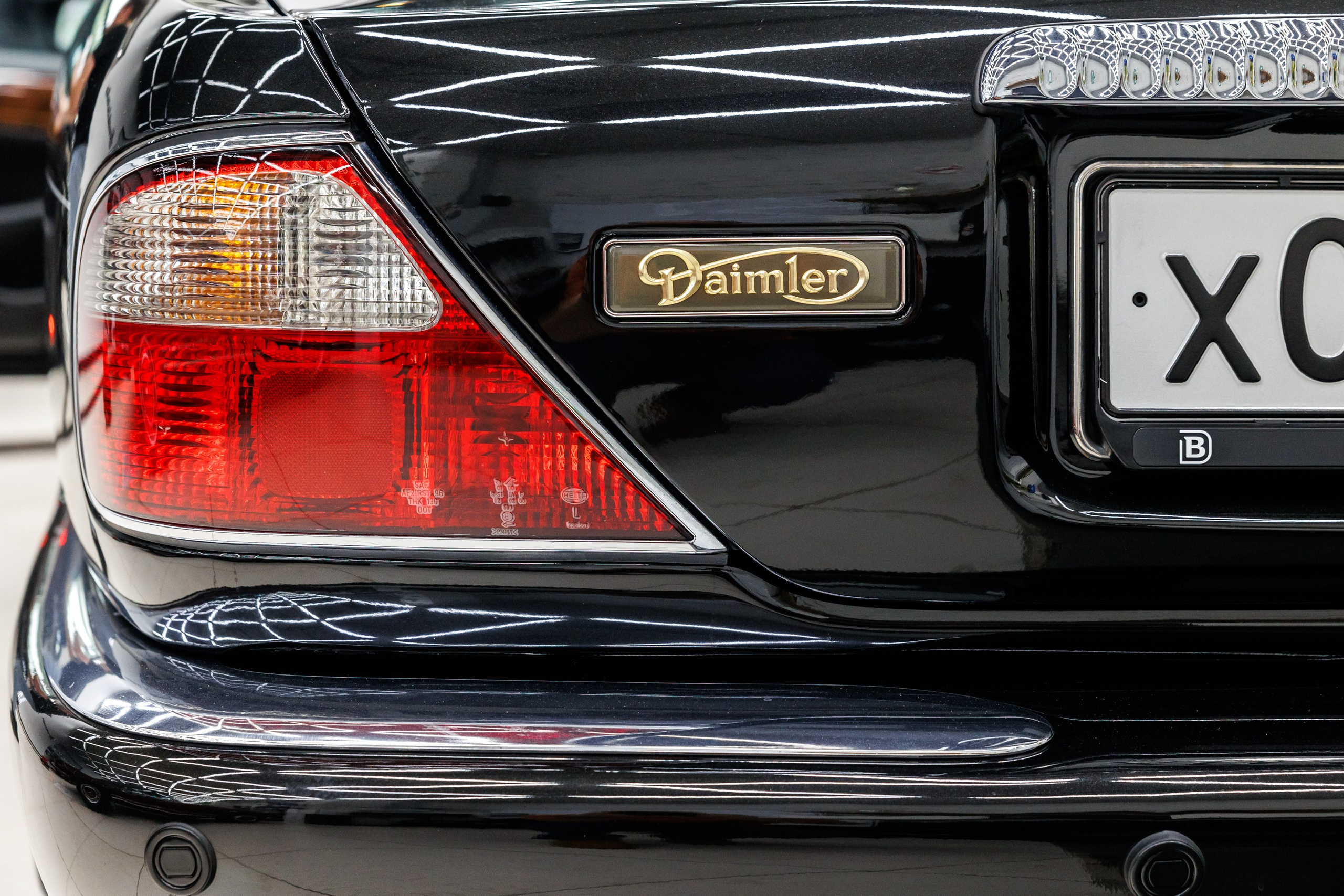 Автомобильная фотосъёмка Daimler Xj8. Фотограф Сергей Лукьянов @xapeton_photo Москва