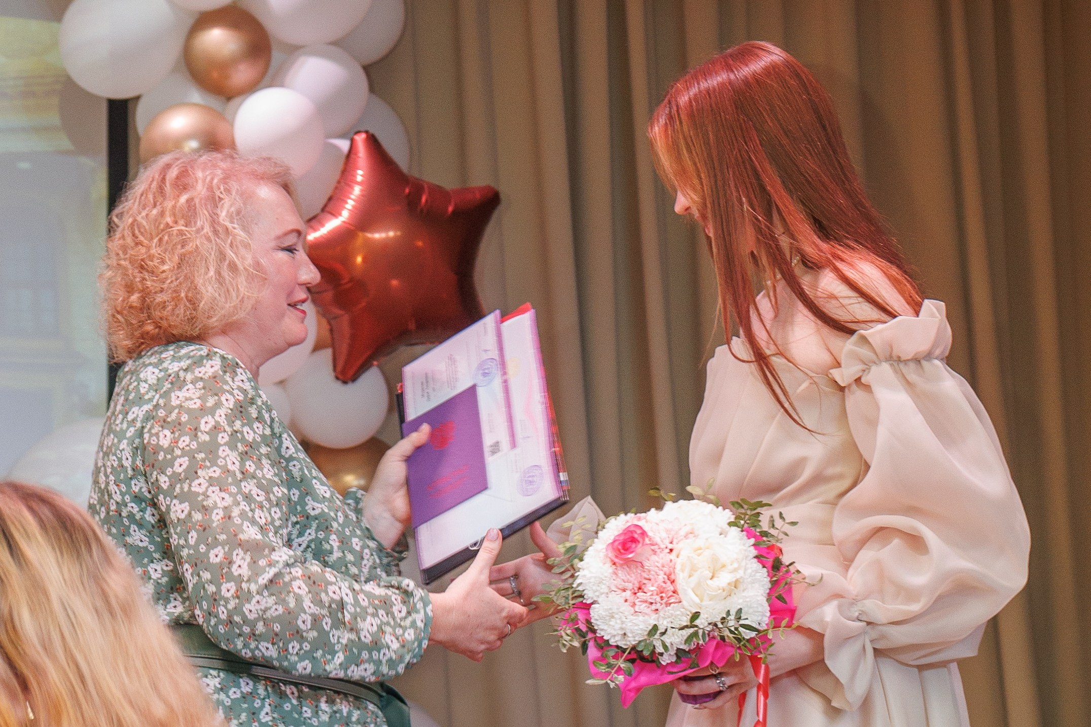 Вручение аттестатов. Свадебный и семейный фотограф в Новосибирске Ирина Дорошкова