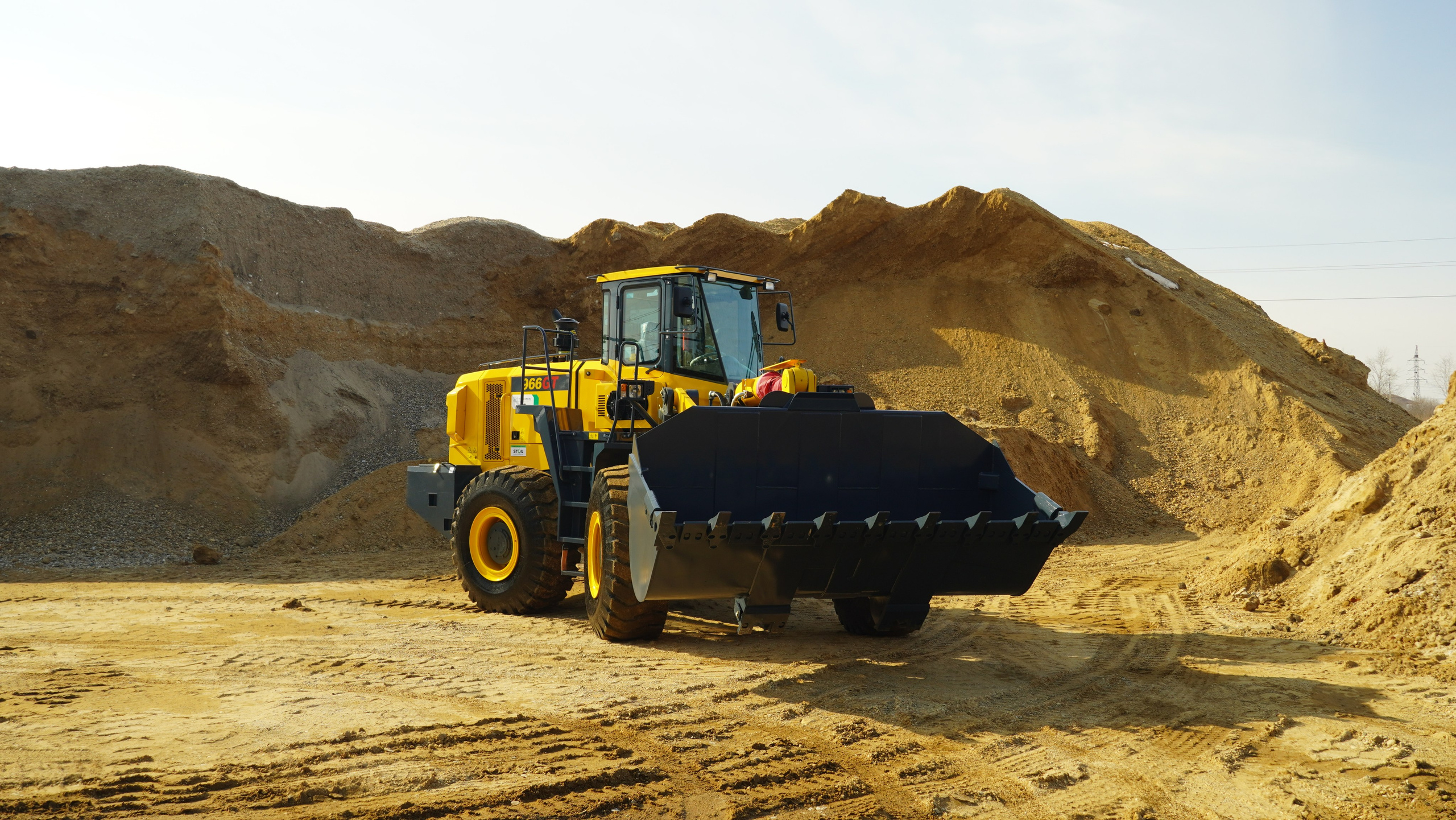 Фото фронт. погр. 966. Продажа и обслуживание грузовой техники и спецтехники в г. Новосибирск компания СТИ