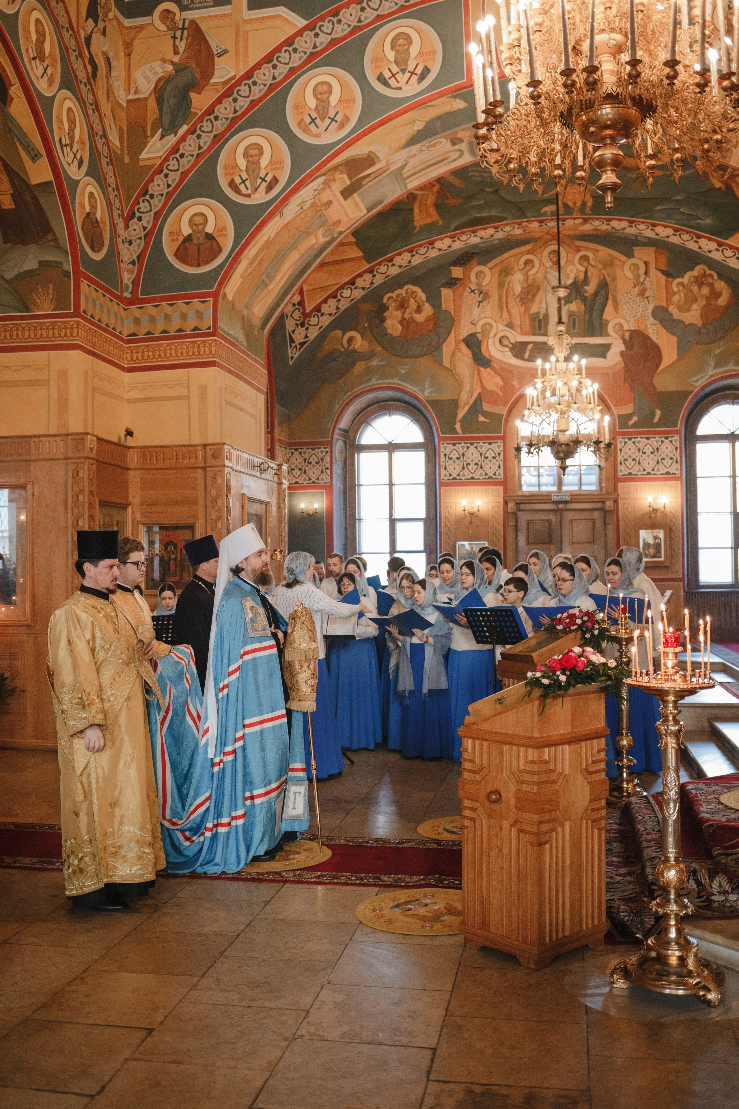 Служба Григория, митрополита, управляющего делами Московской Патриархии. Семейный фотограф Николаева Ольга