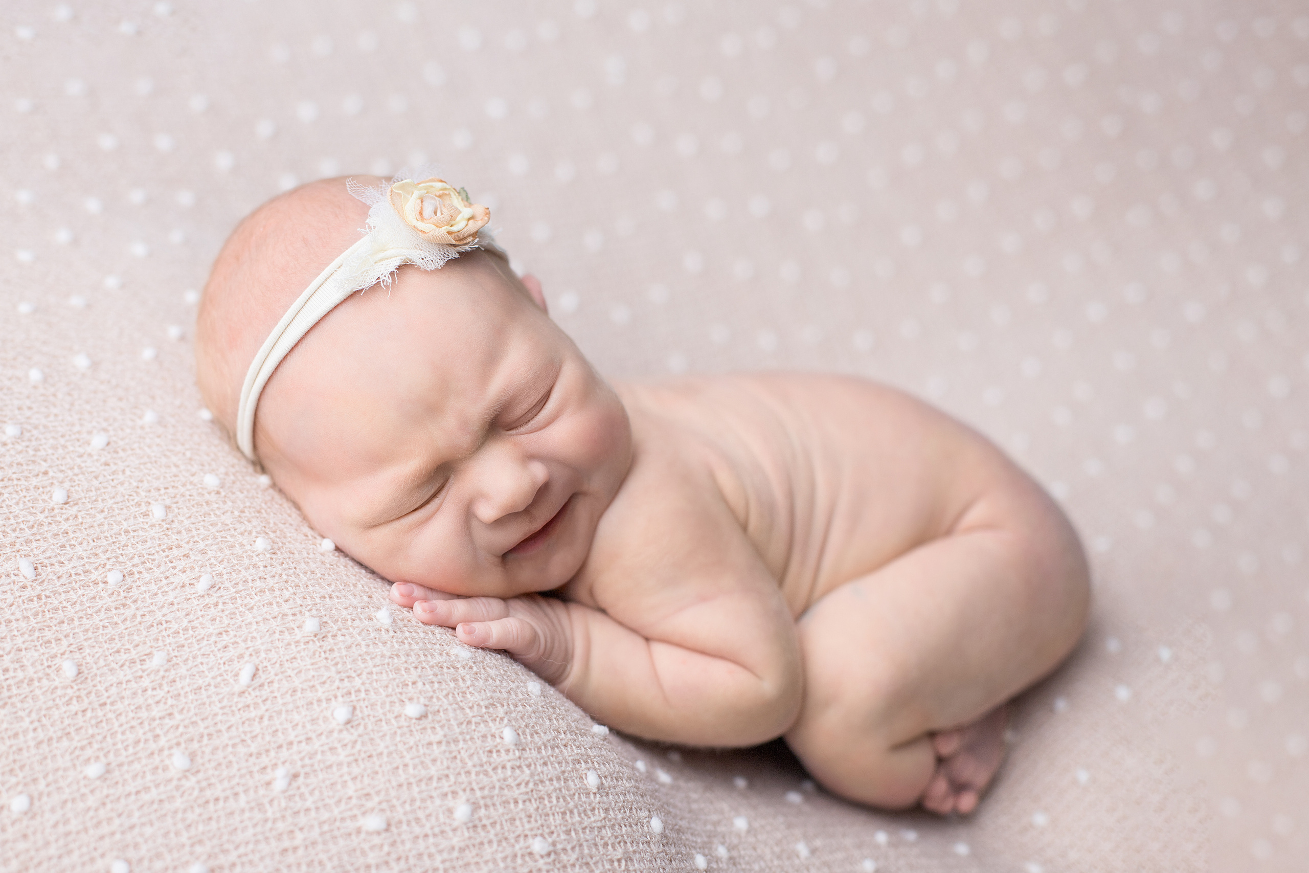 Фотограф новорожденных в Губкинском Алена Аввакумова