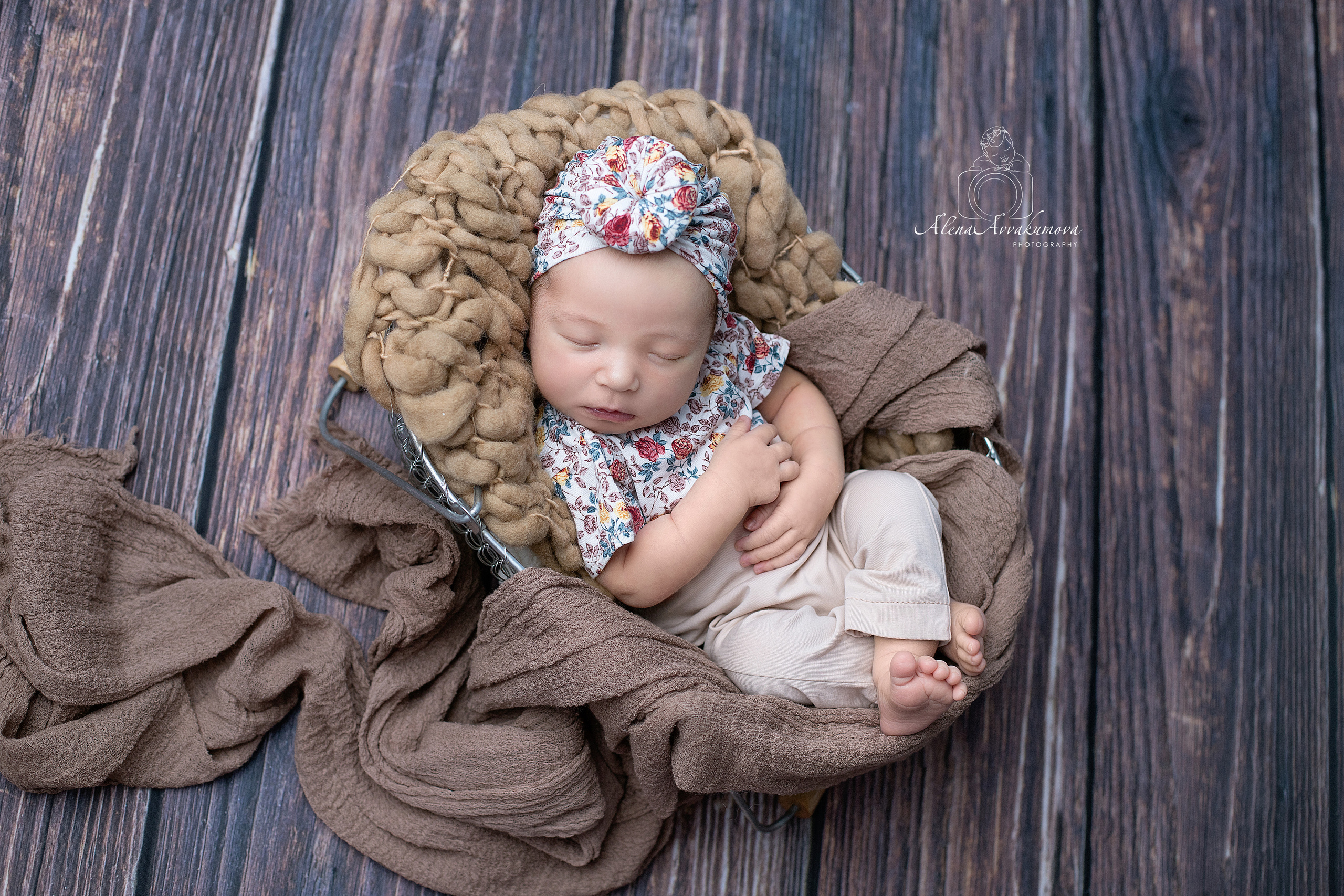 Новорожденные. Фотограф новорожденных в Губкинском Алена Аввакумова