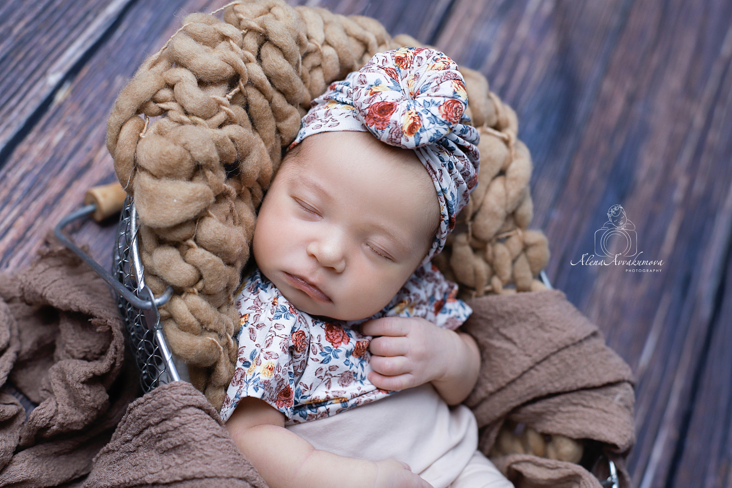 Фотограф новорожденных в Губкинском Алена Аввакумова