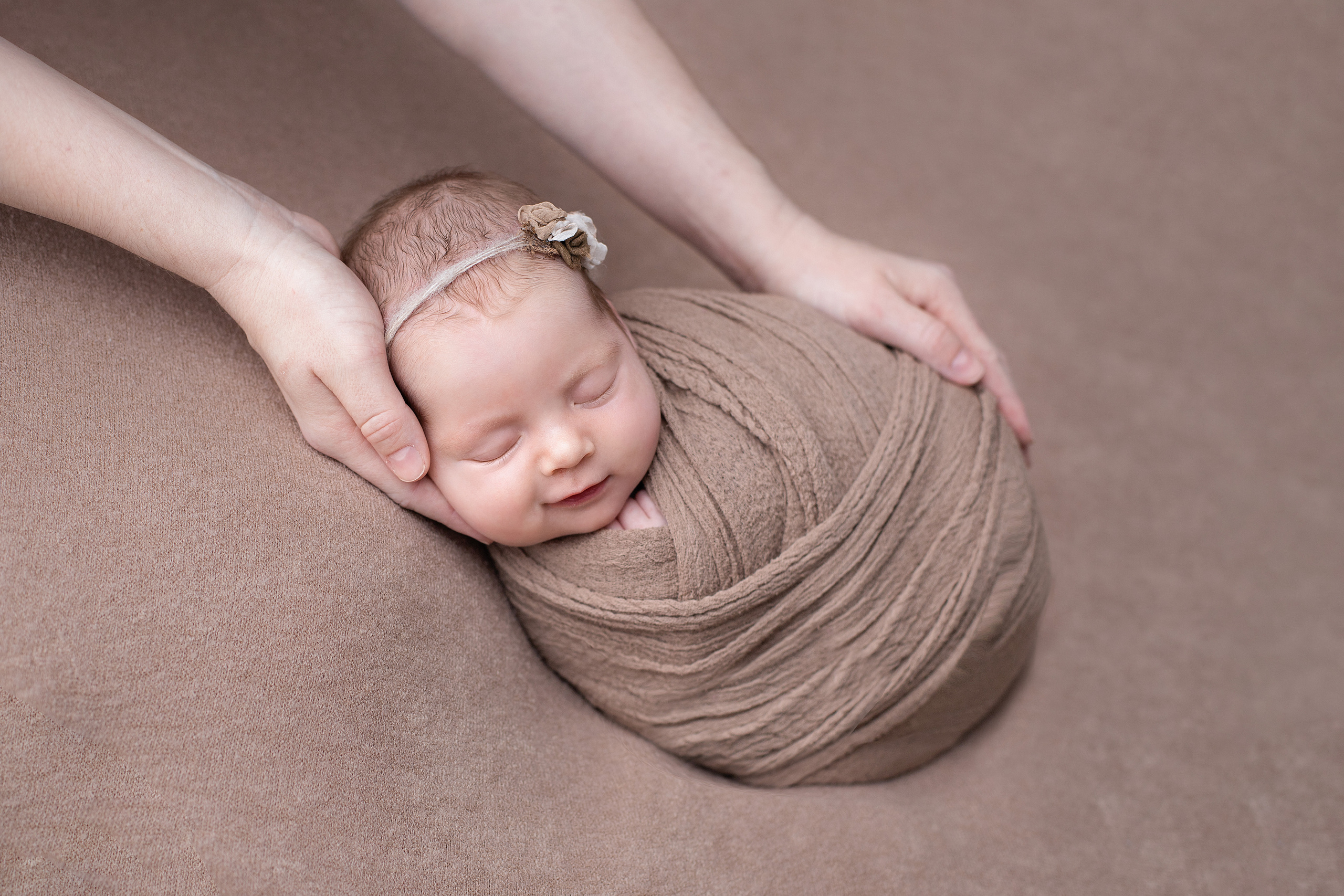 Фотограф новорожденных в Губкинском Алена Аввакумова