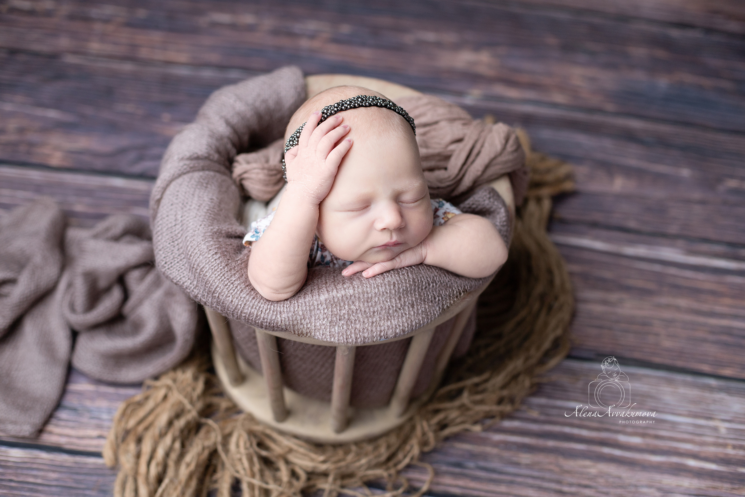 Фотограф новорожденных в Губкинском Алена Аввакумова