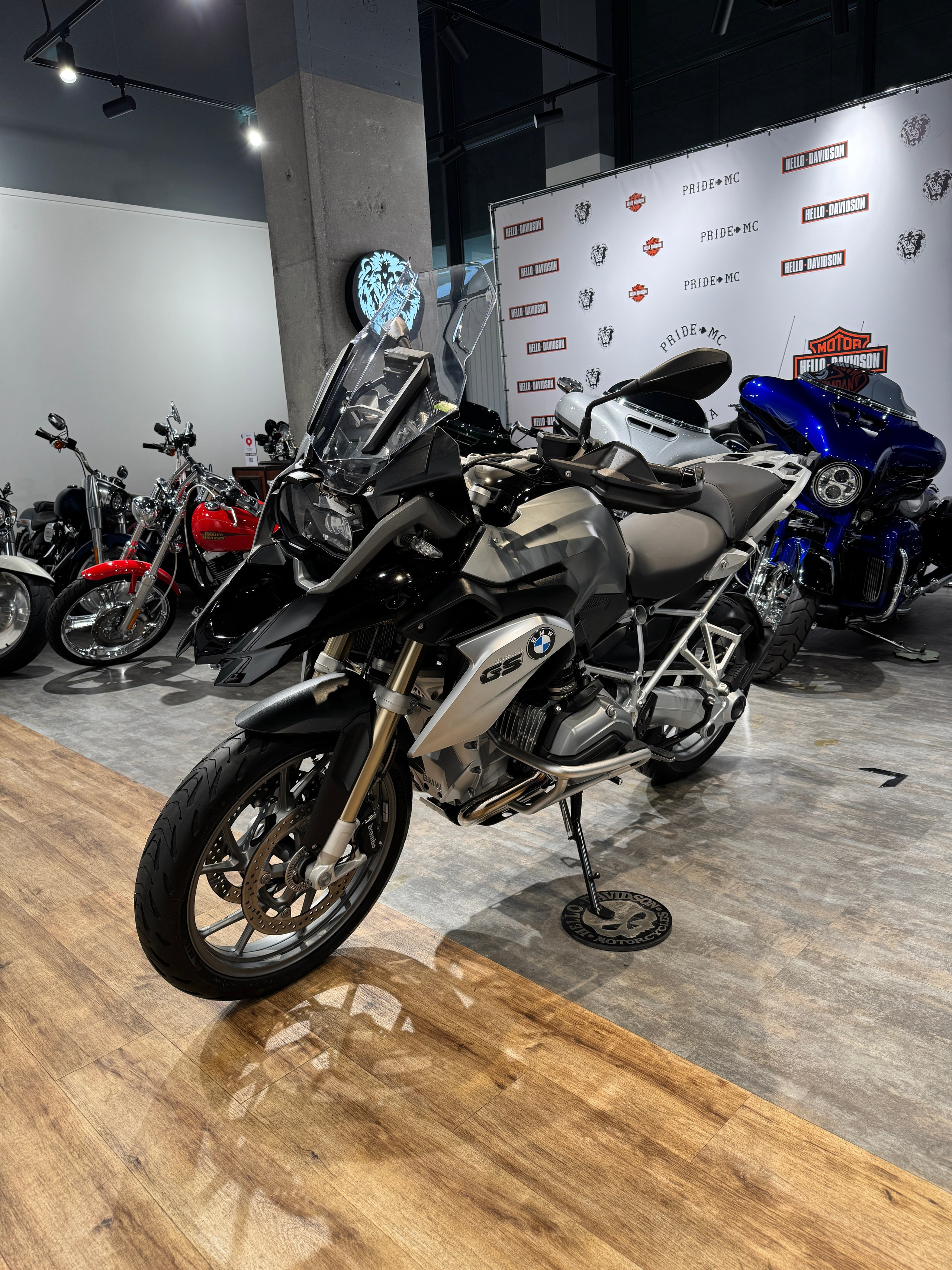 2015 BMW R1200GS Black/Agate Grey (VIN *4908). Hello Davidson, Москва. Только хорошие мотоциклы…