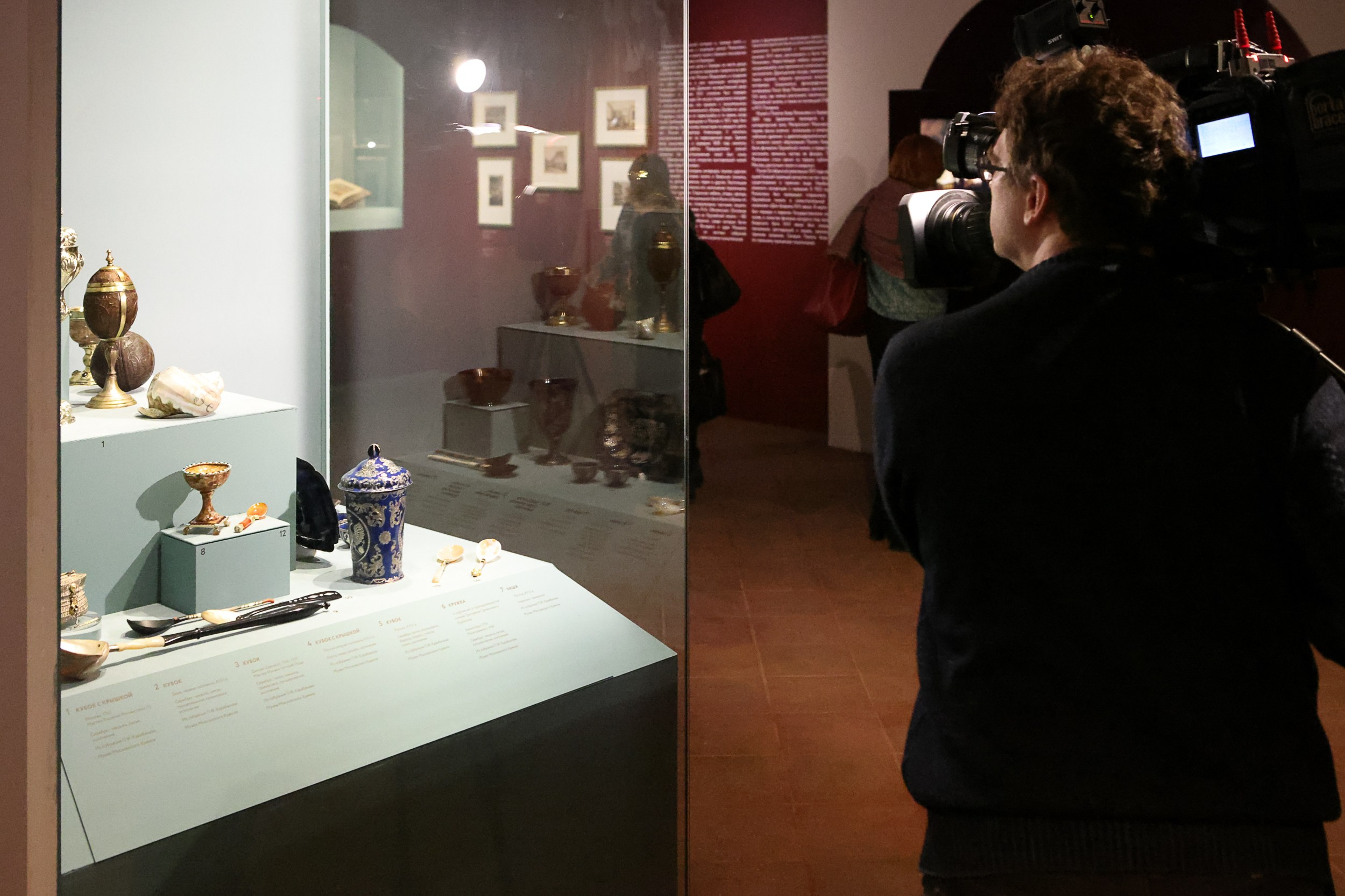 Кремль. Любители родной истории. Репортажный, архитектурный, театральный и файн-арт фотограф Лена Мельникова в Москве