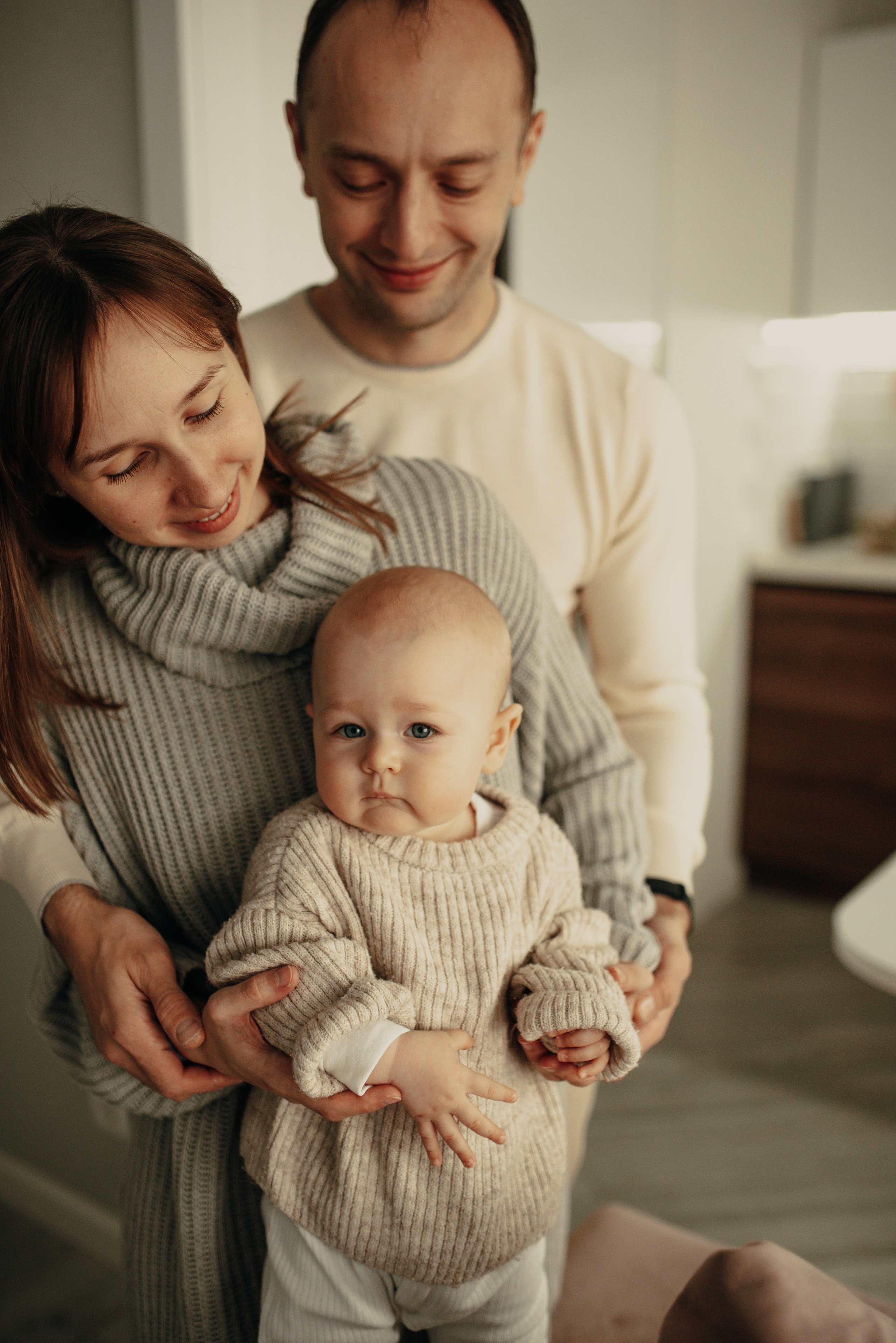 Домашняя семейная история: Василисе 10 месяцев. Семейная фотосессия Бутово Москва фотограф Алина Морщагина