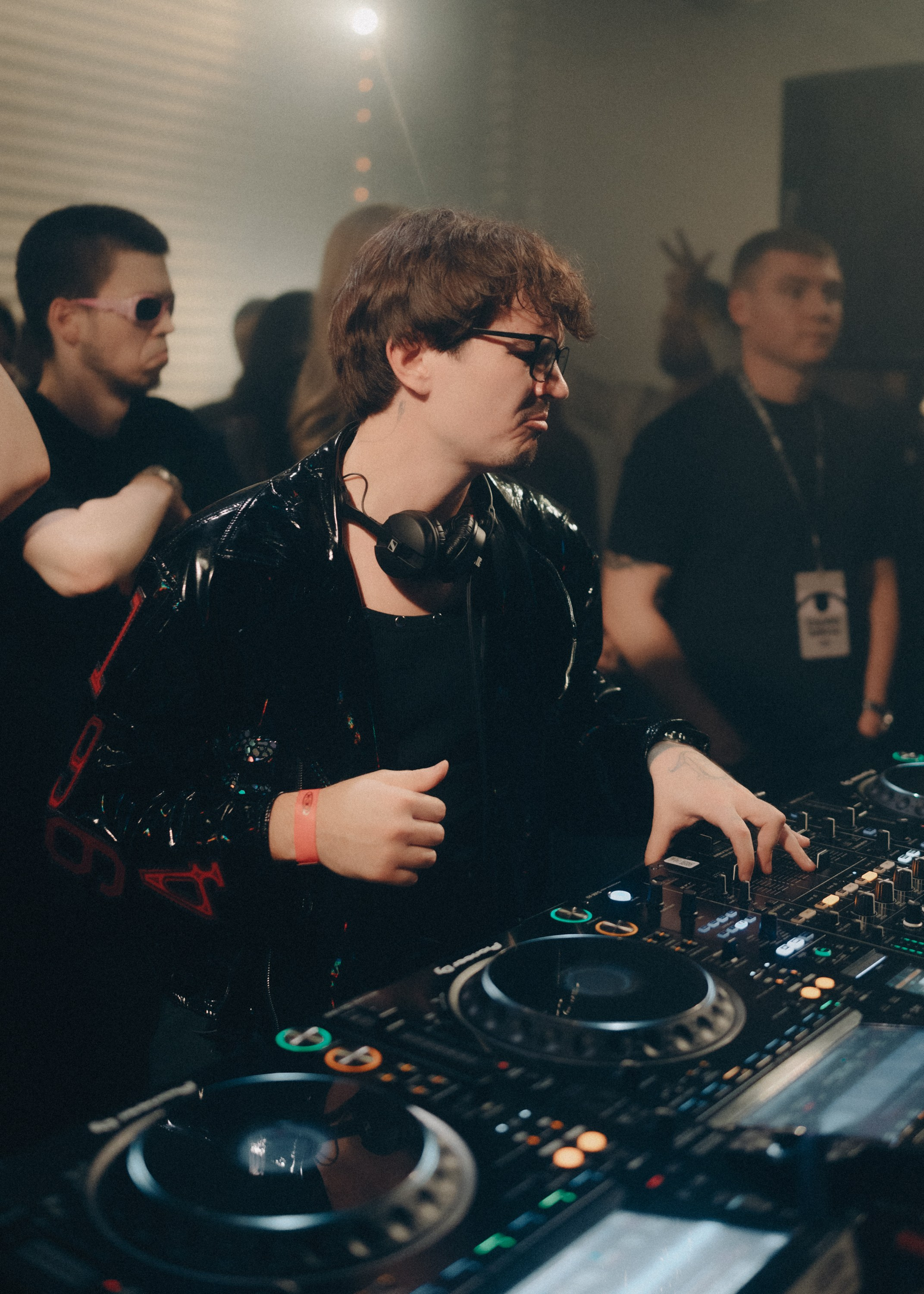 К-30 SLAVIC TECHNO: Police In Paris. Annyshka