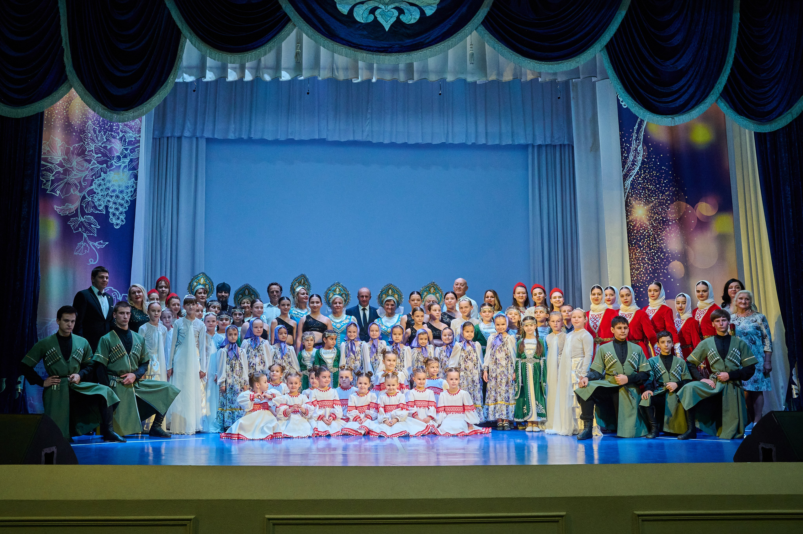 День матери Марьина Роща. Жизнь курорта Кабардинка в фотографиях