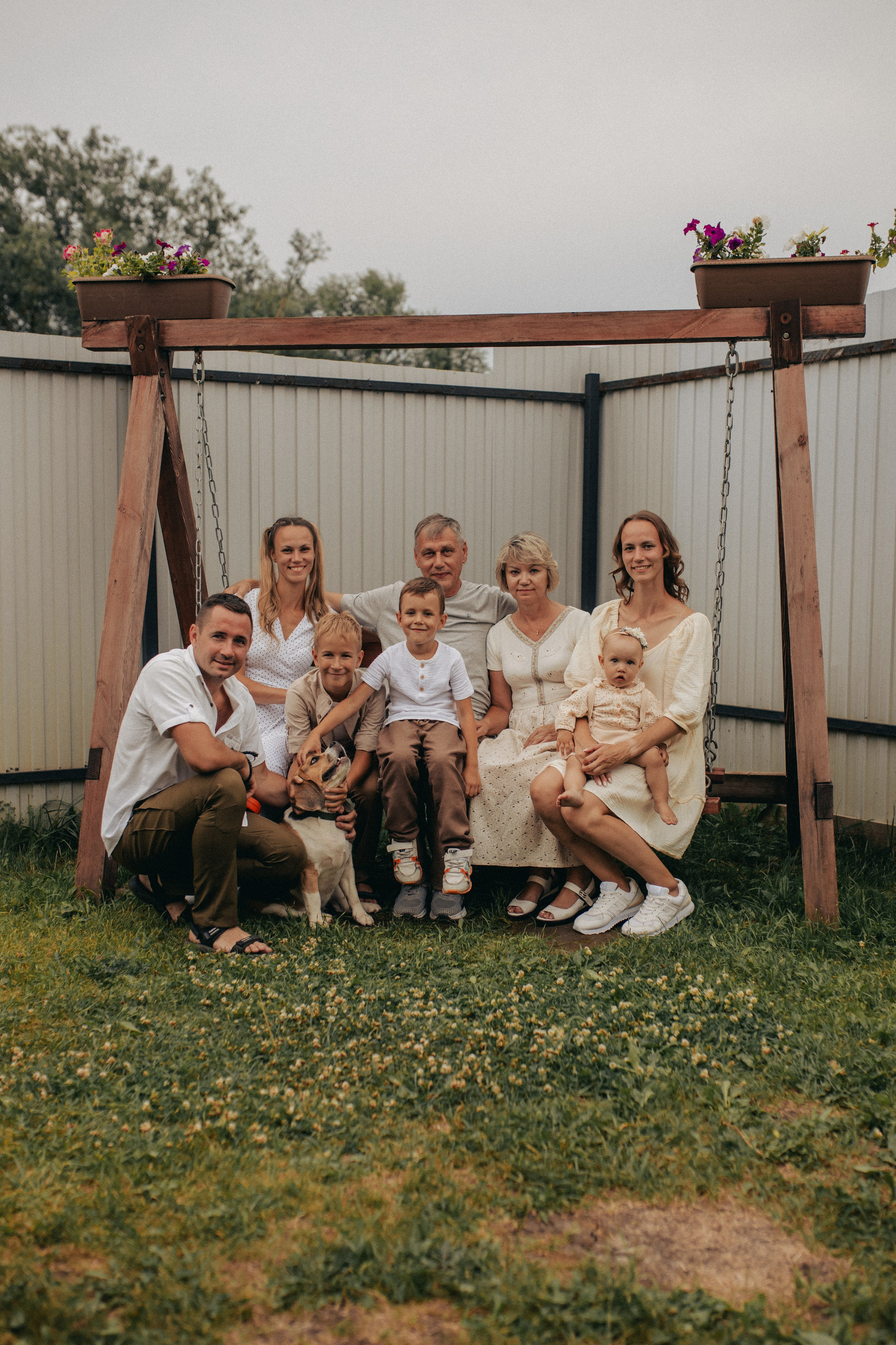 Во дворе нашего дома. Свадебный фотограф Новосибирск