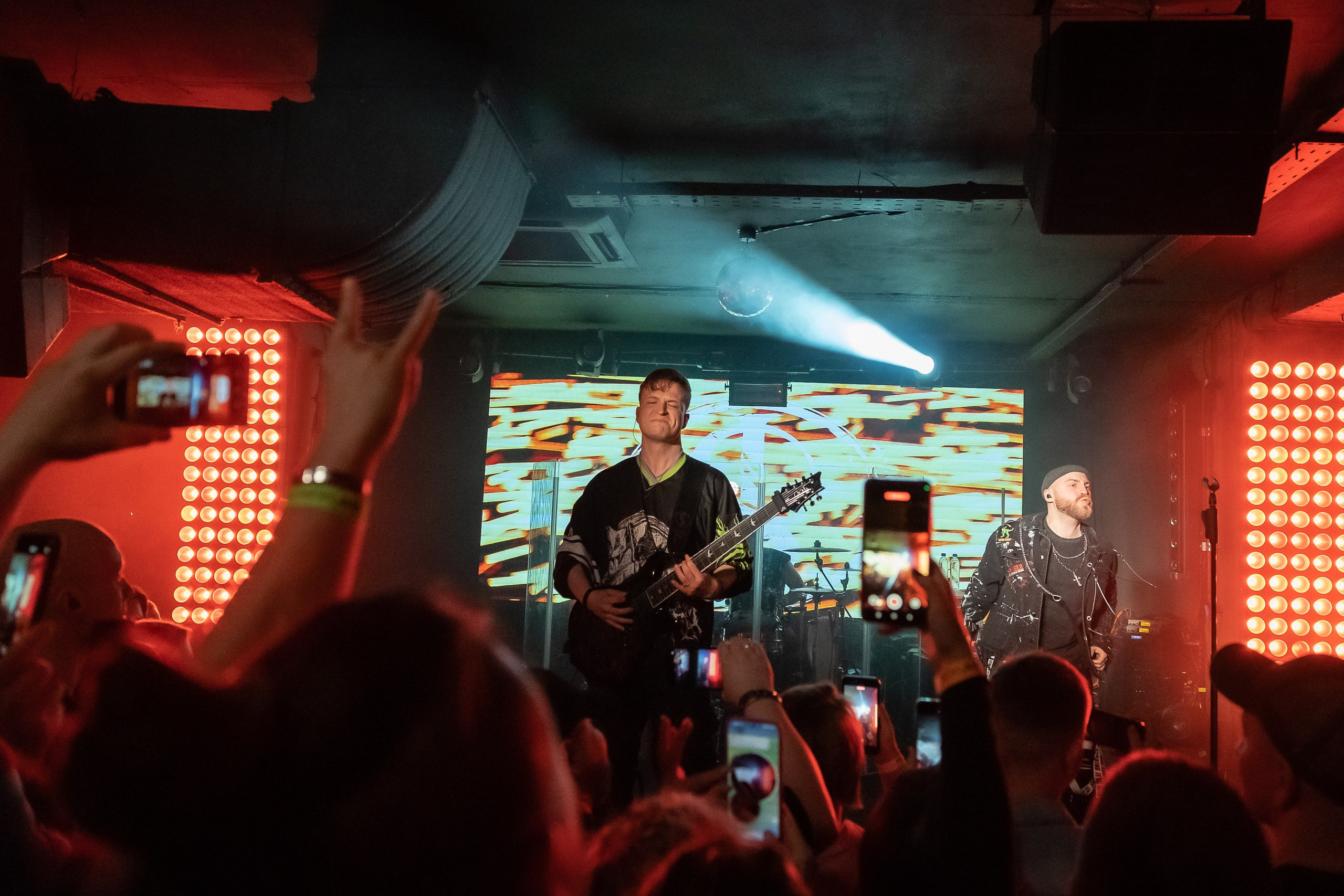 Концерт альтернатив метал группы iOSTRA в «Music bar Мумий Тролль» Москва. Фотограф Владимир Охрименко