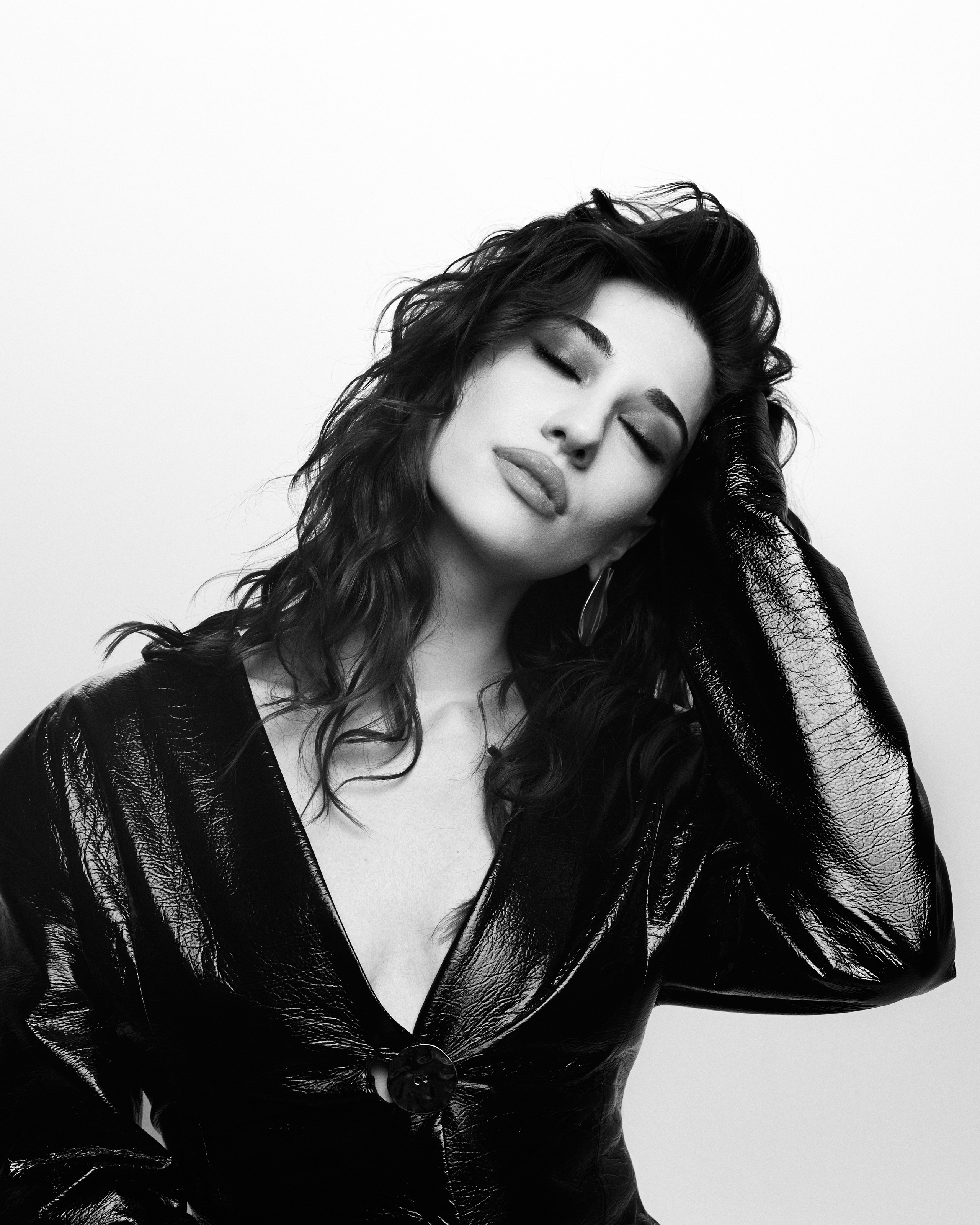 Gunai. Фэшн-фотография и портреты в Владивостоке. Превращаю съёмку в повествование — создаю образы с сюжетом, которые остаются в памяти