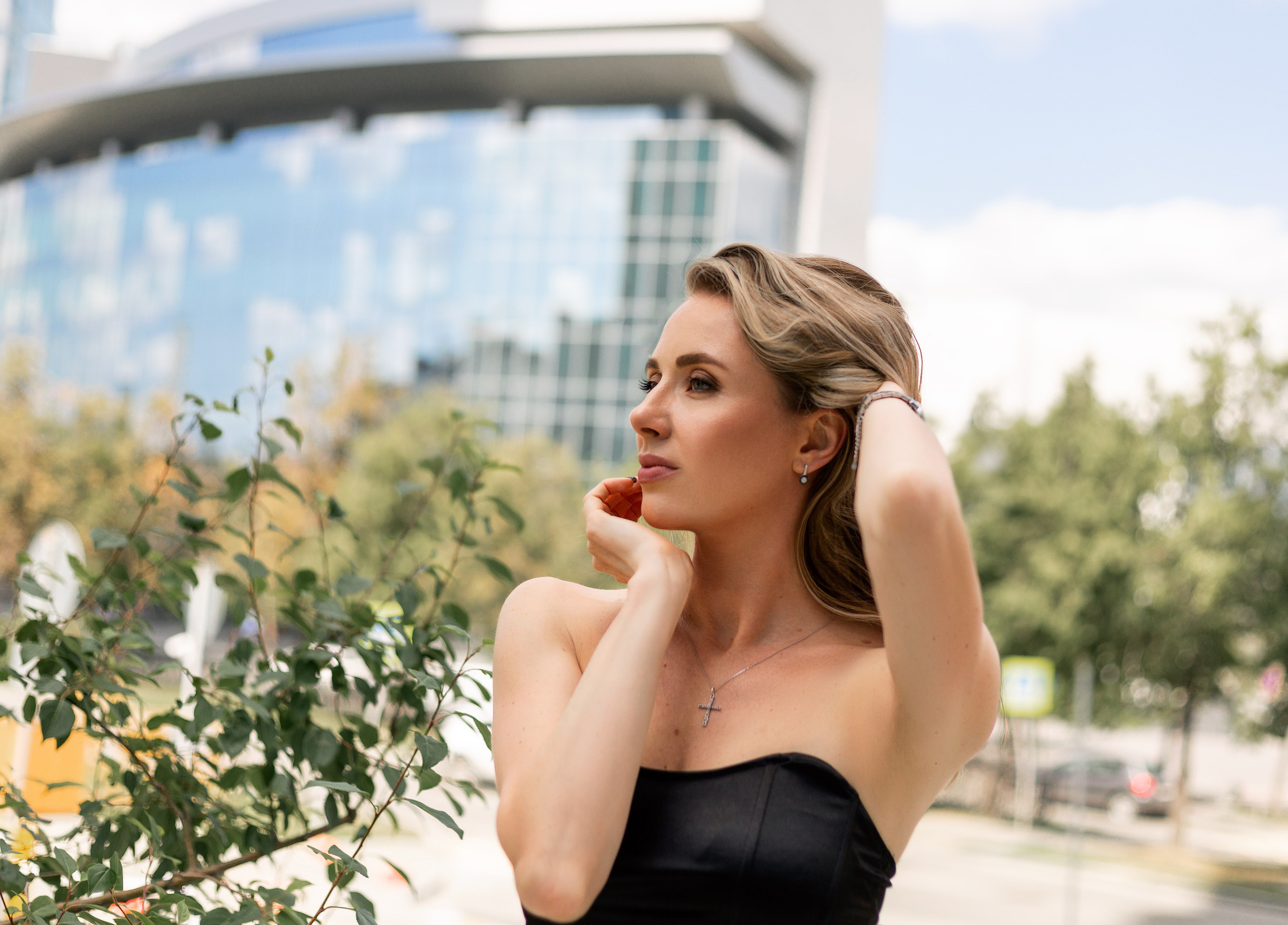 Женский портрет на природе. Женский и семейный фотограф в Екатеринбурге Маша Пруц