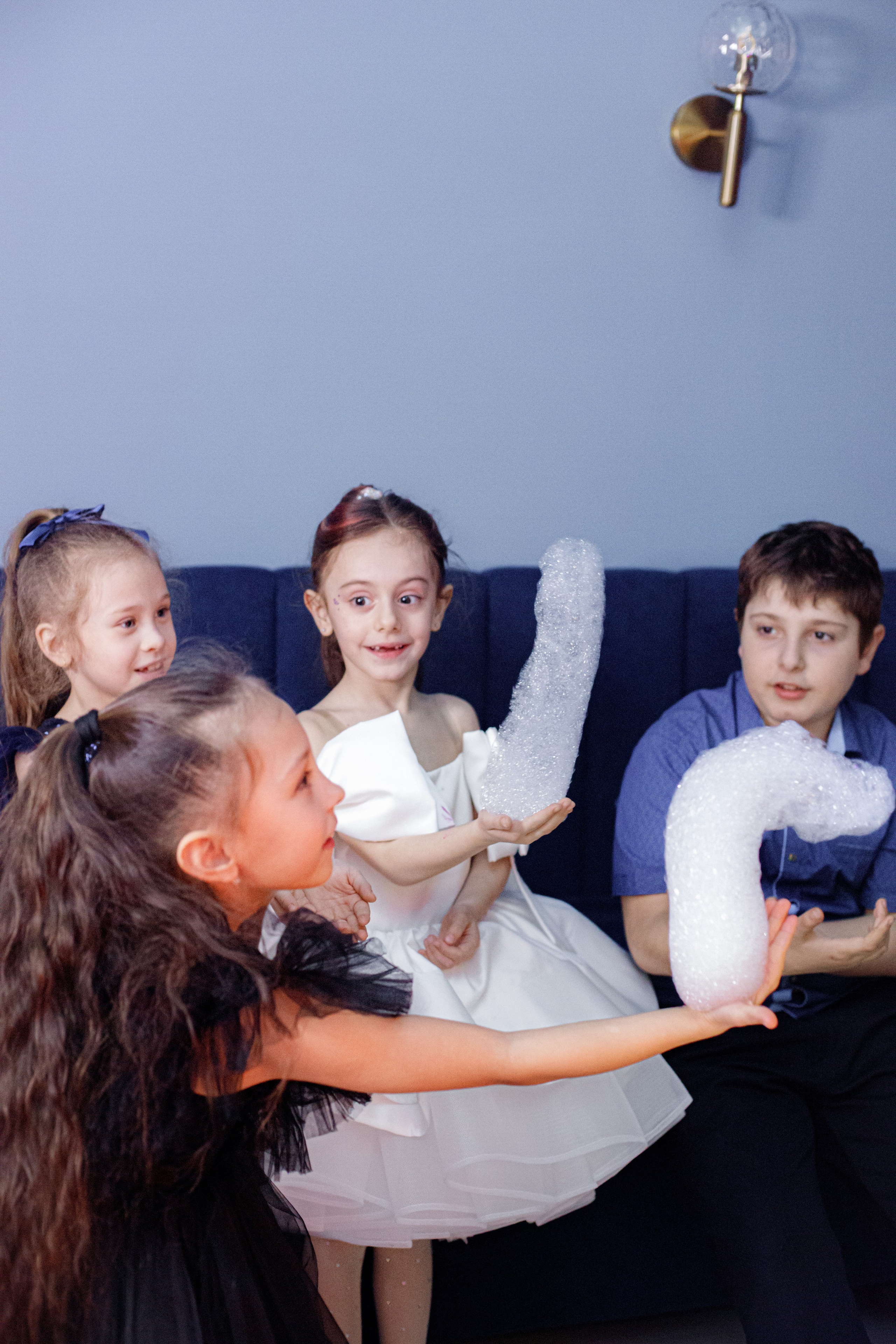 ASIA'S BIRTHDAY PARTY. Photokarish