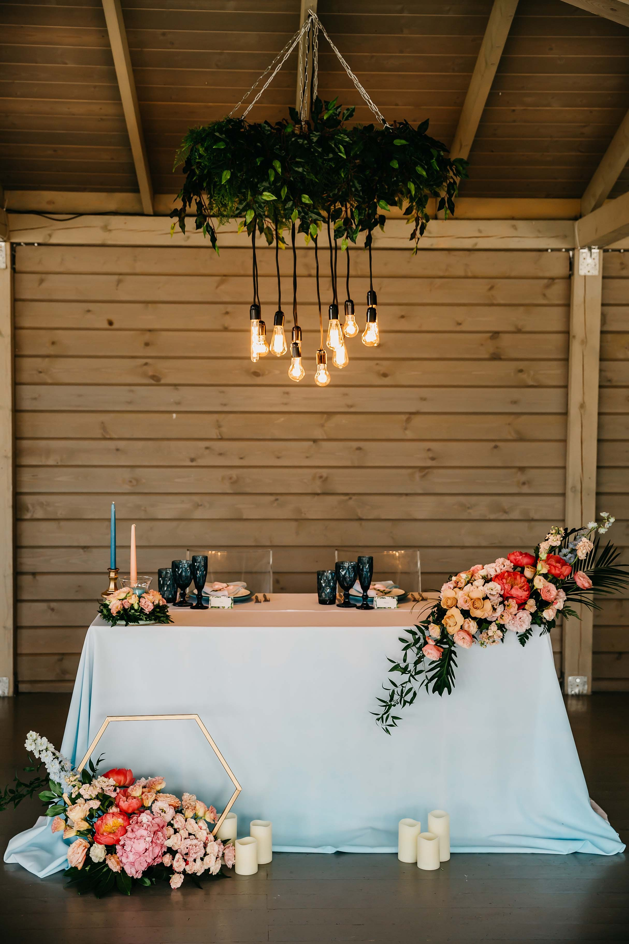 Свадьба в яхт-клубе "Родина". Kirillova Studio — мастерская декора и событий Юли Кирилловой