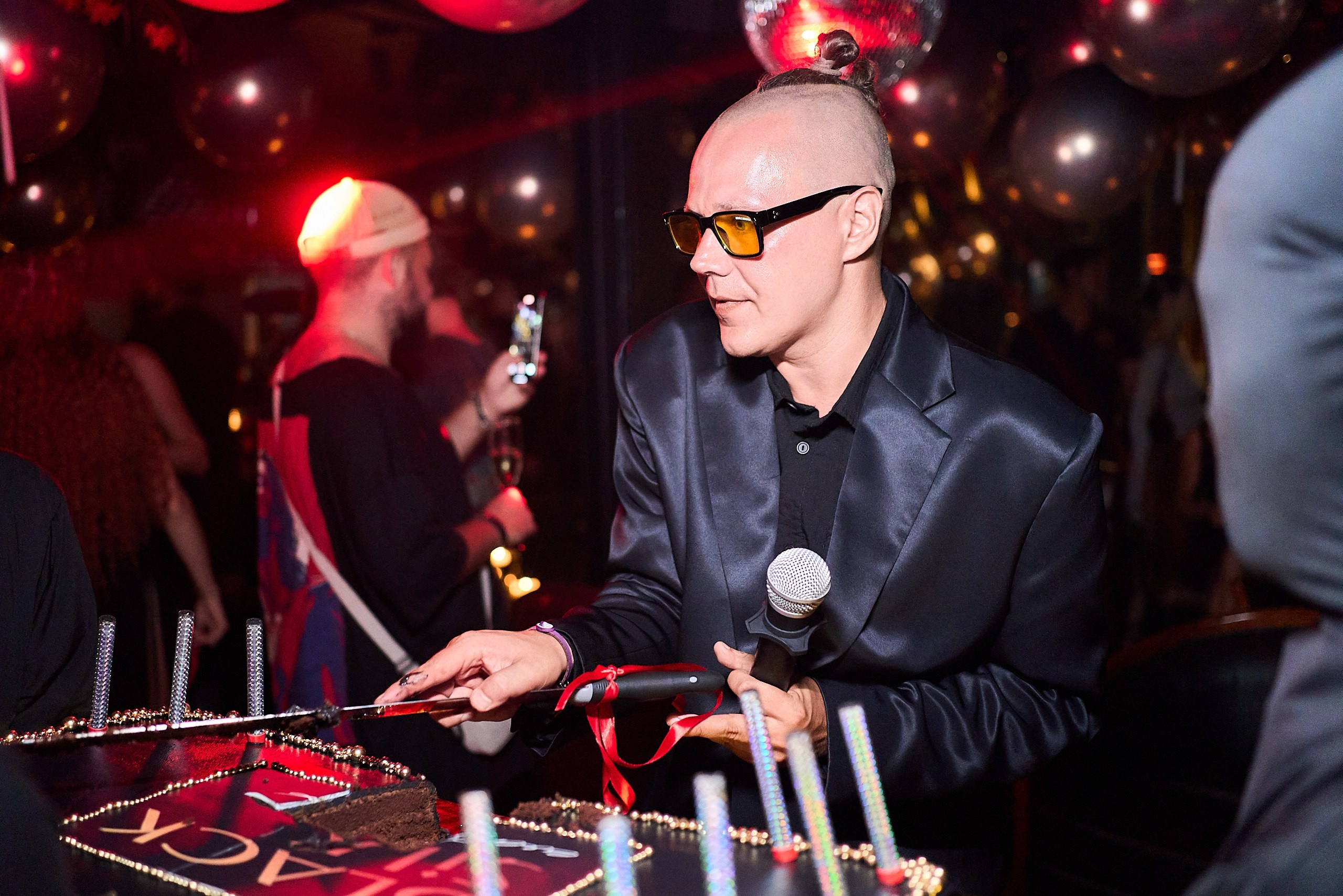 Black silk. Главная