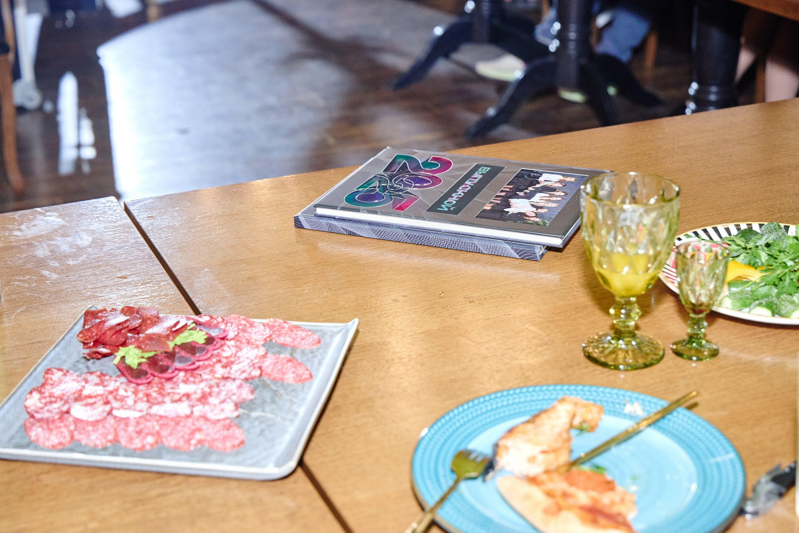 Выпускной 35 Сош. Фотограф Выпускные альбомы Таганрог Сергей Коробченко