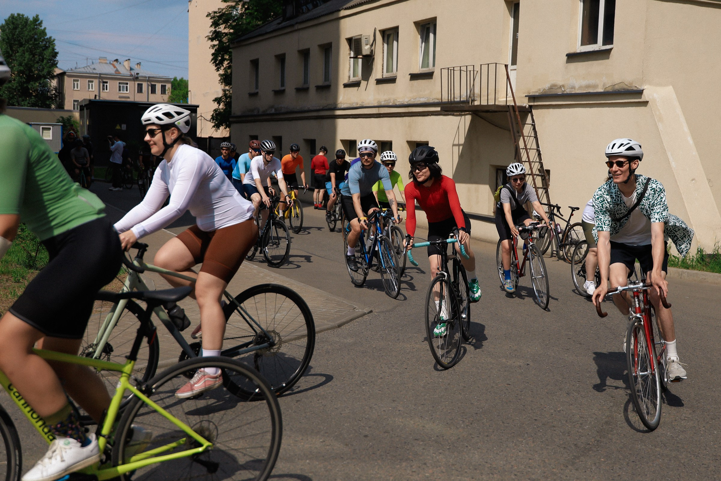 /РЕПОРТАЖ/ Открытие вело сезона VETER.CC SPB. 2024. Свадебный фотограф Великий Новгород Станислав Кособудский