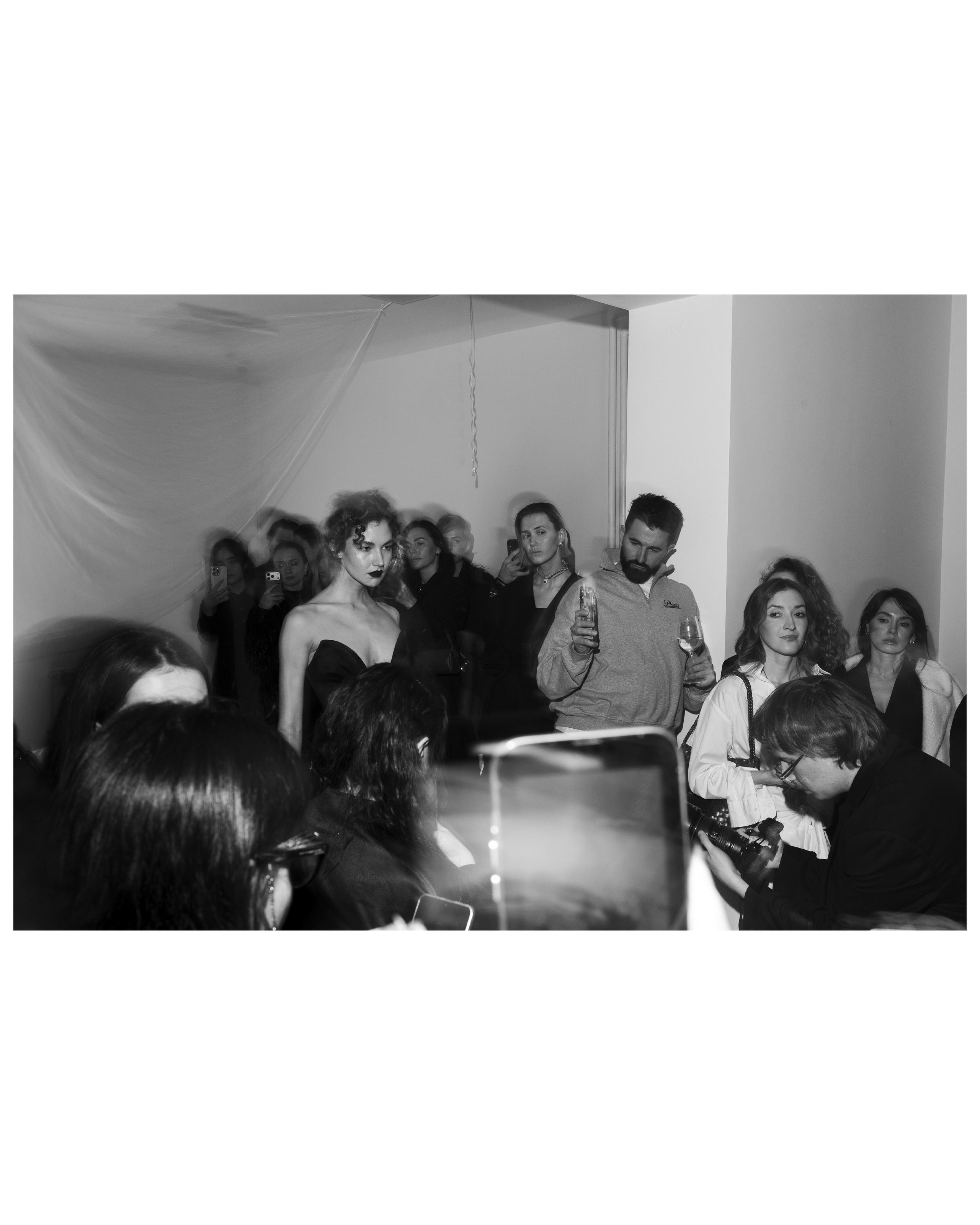 So Dramatic. Nikeli.mag