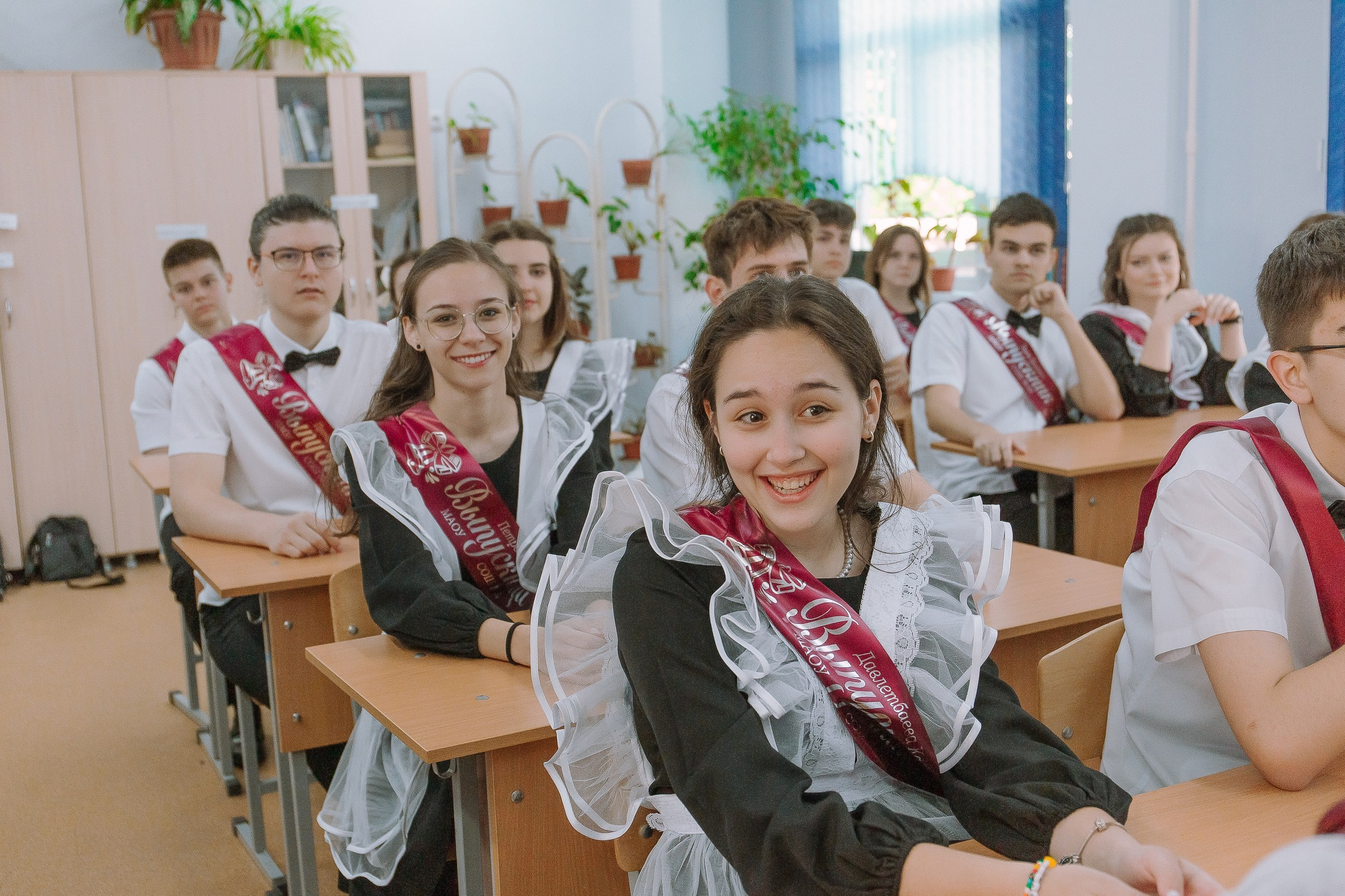 11 класс 33 школа. Выпускные альбомы Натальи Бутко: Новороссийск, Анапа, Геленджик