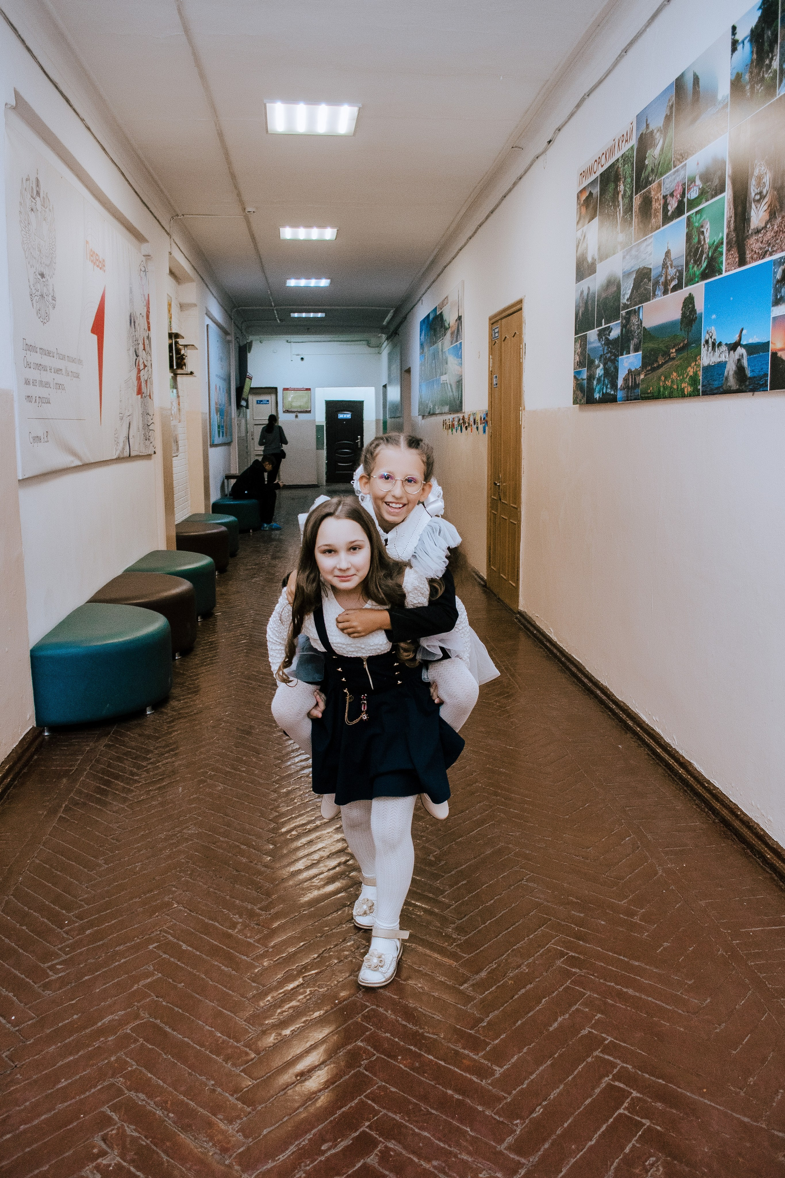 Школа 3 — 4 класс. Фотограф Ярмишко Дарья. Выпускные фотокниги