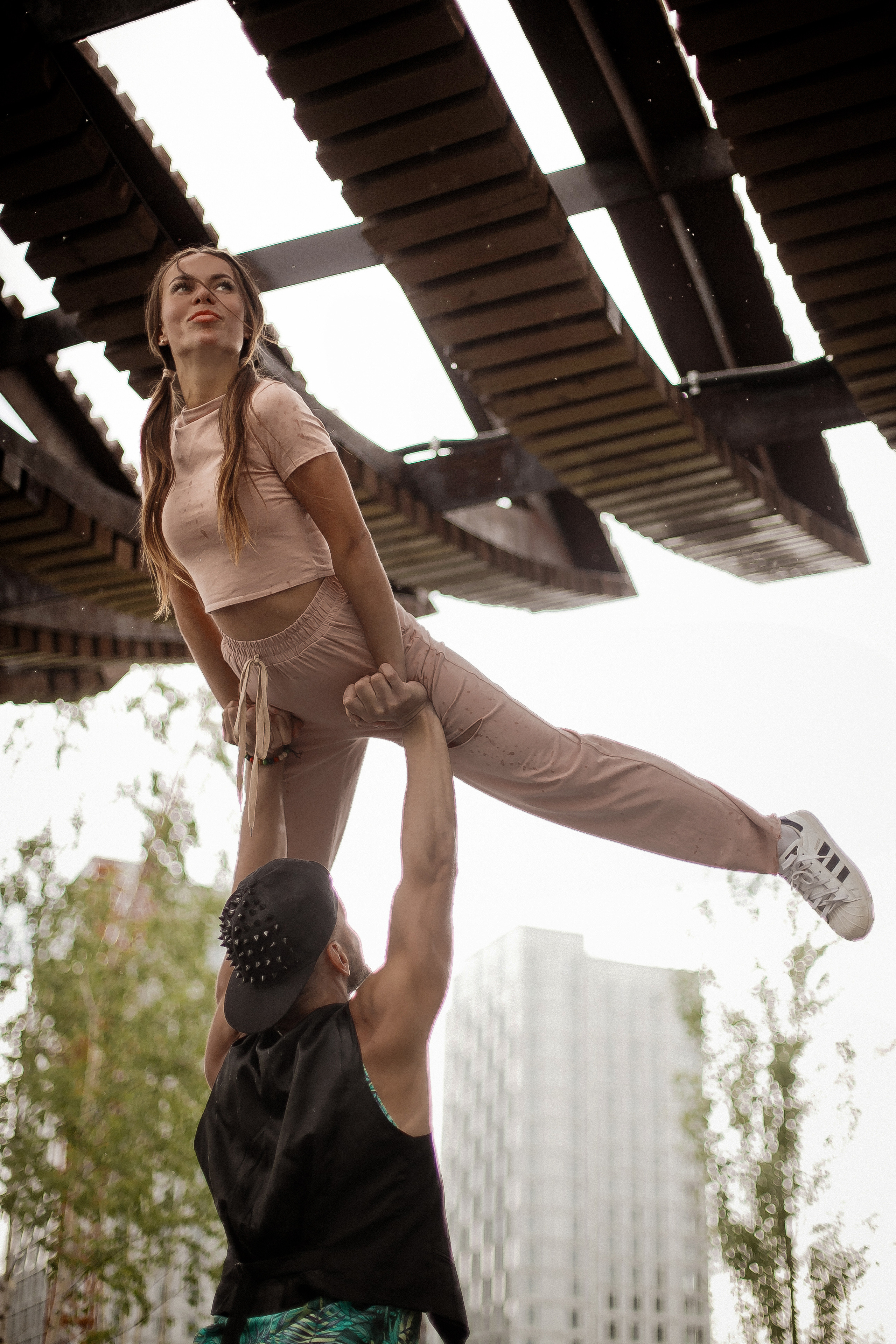 Кирилл и Женя. Парк Тюфелева роща. Фотограф