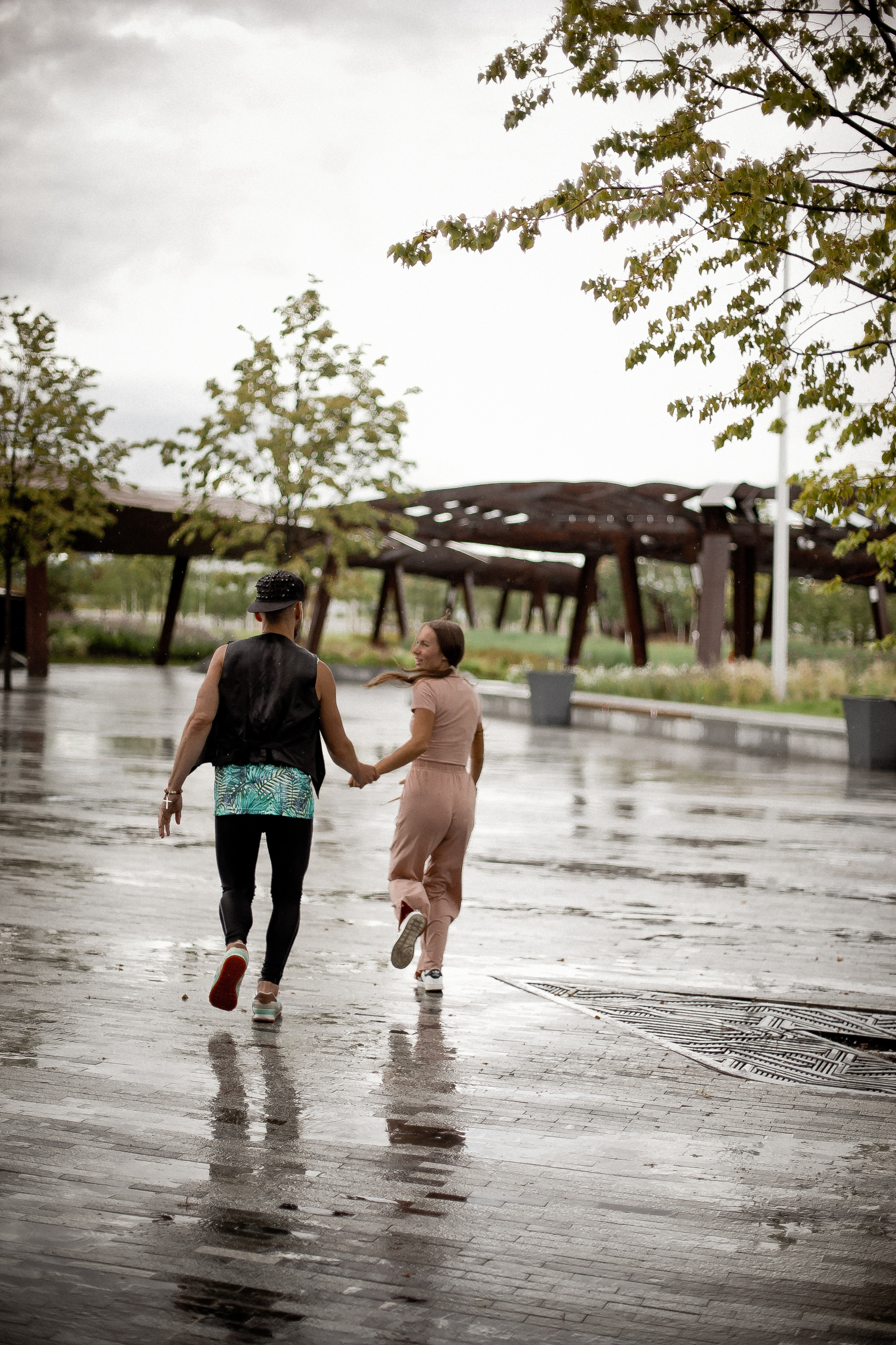 Кирилл и Женя. Парк Тюфелева роща. Фотограф