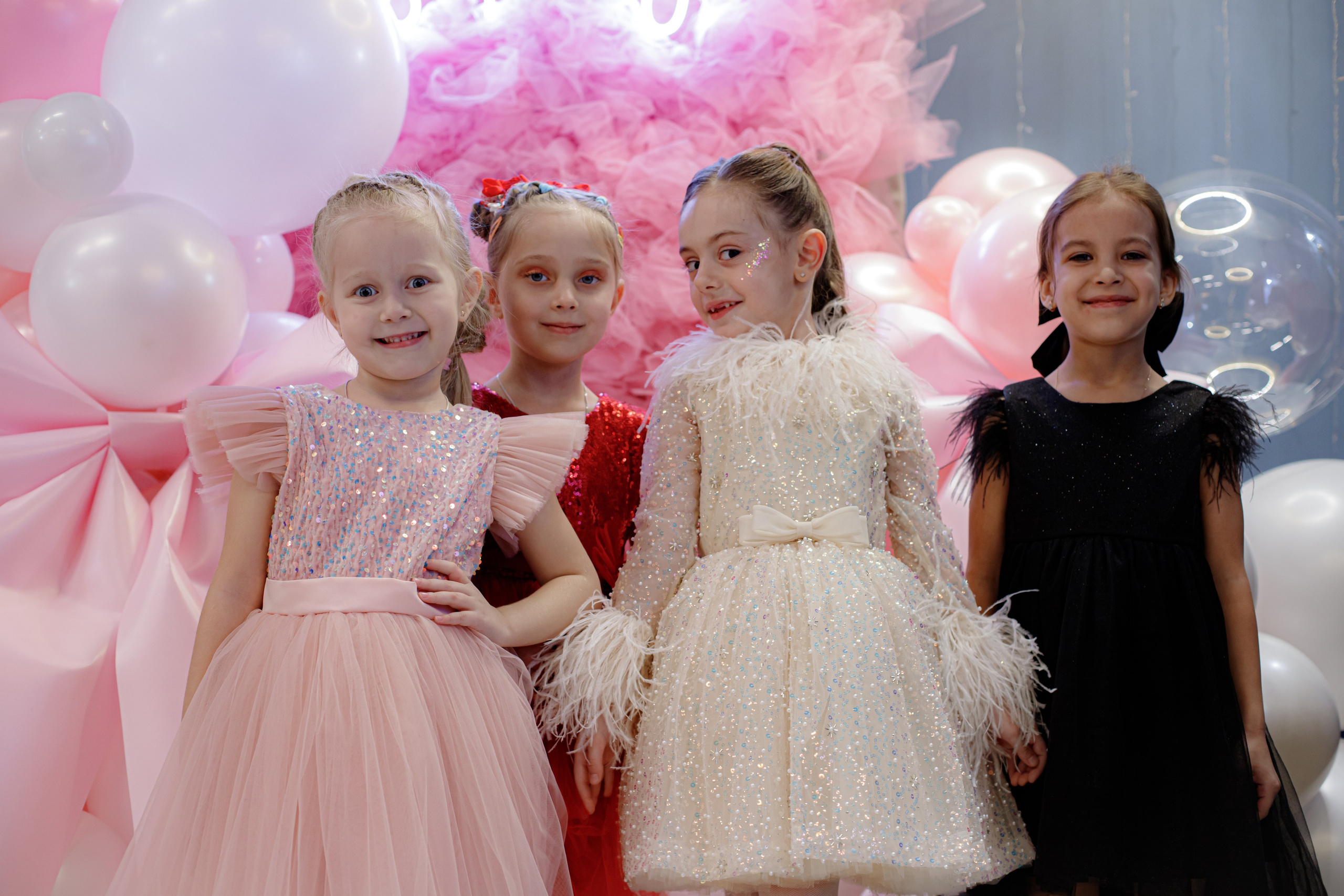 ASIA'S BIRTHDAY PARTY. Photokarish